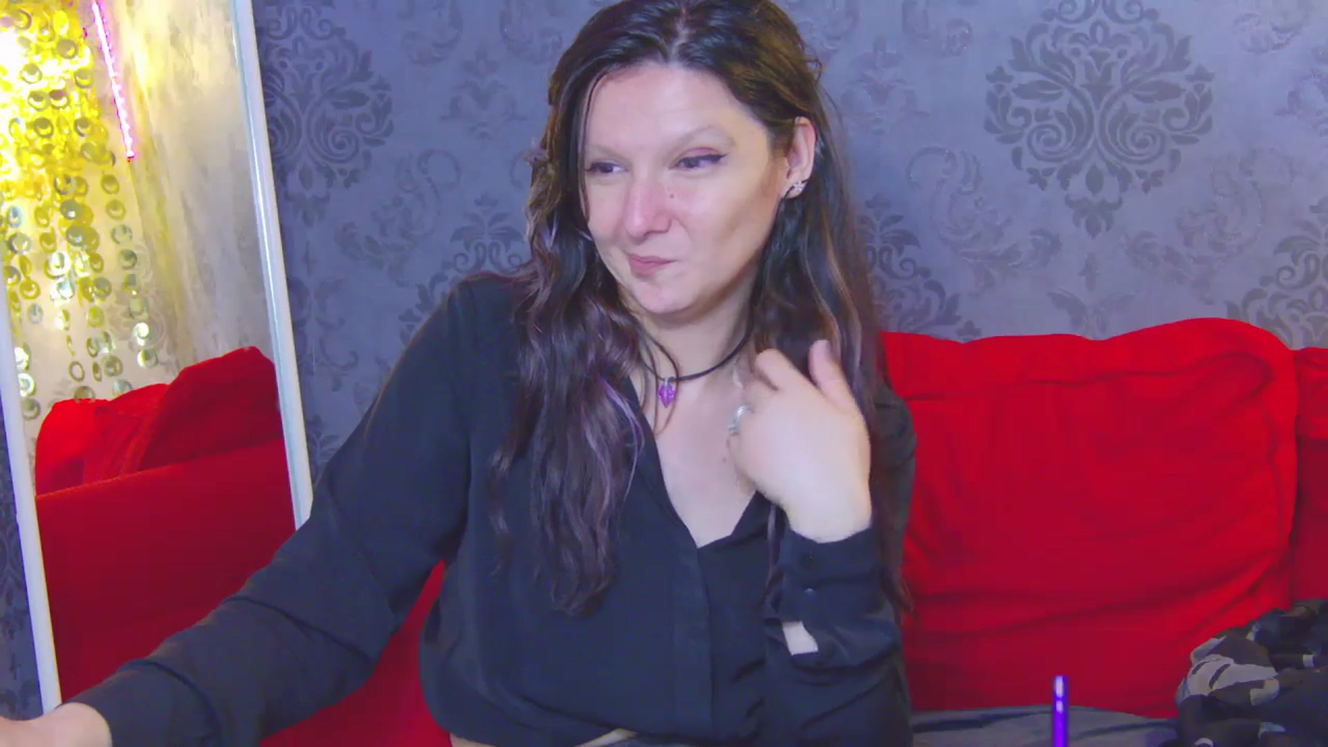 Gallery image thumbnail from AmethystCharm's myfreecams stream on, 05/25/2025, 14:18 image 4 of 20