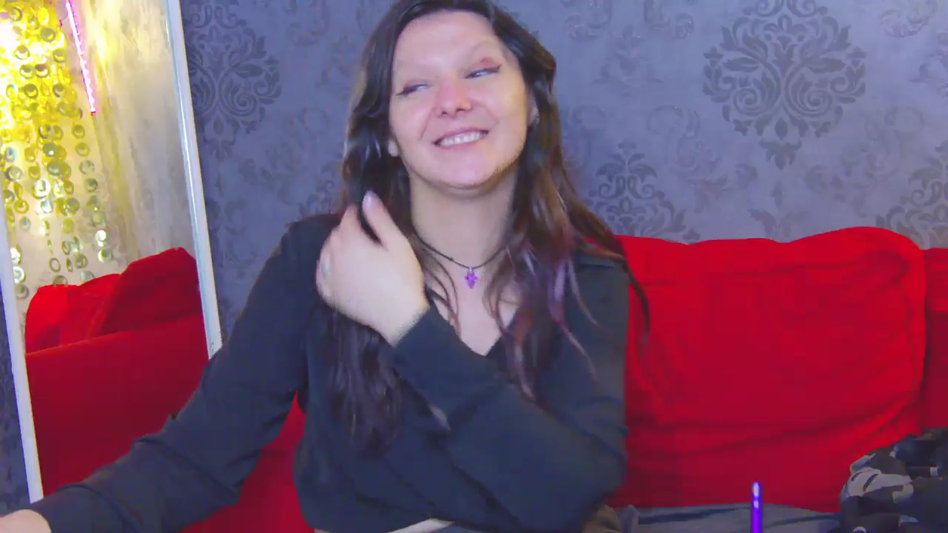 Gallery image thumbnail from AmethystCharm's myfreecams stream on, 05/25/2025, 14:18 image 10 of 20