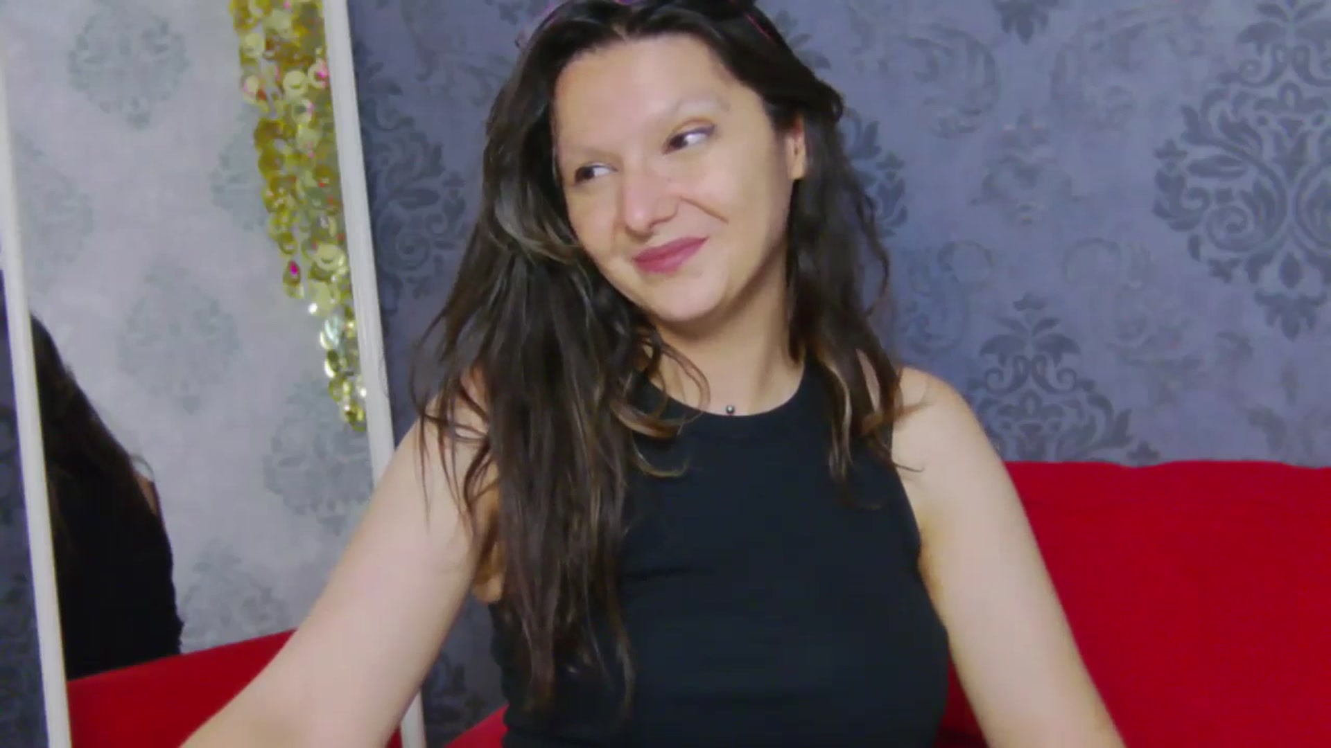 Gallery image thumbnail from AmethystCharm's myfreecams stream on, 07/13/2025, 13:09 image 11 of 20