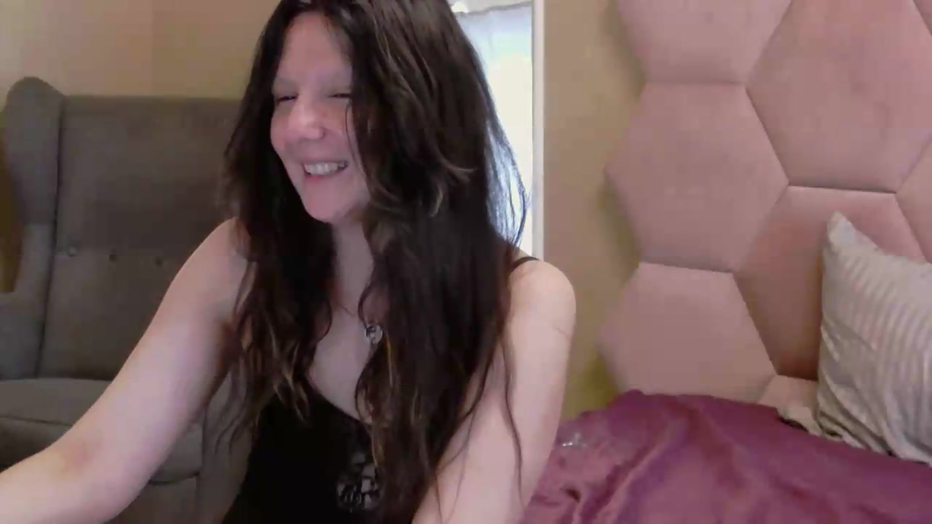 Gallery image thumbnail from AmethystCharm's myfreecams stream on, 06/07/2026, 09:20 image 9 of 20