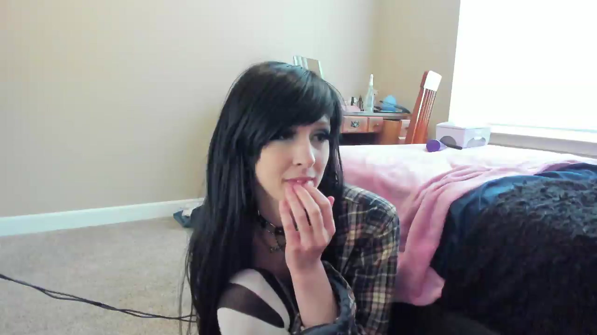 Gallery image thumbnail from AmethystFoxx's myfreecams stream on, 09/21/2026, 16:23 image 11 of 20
