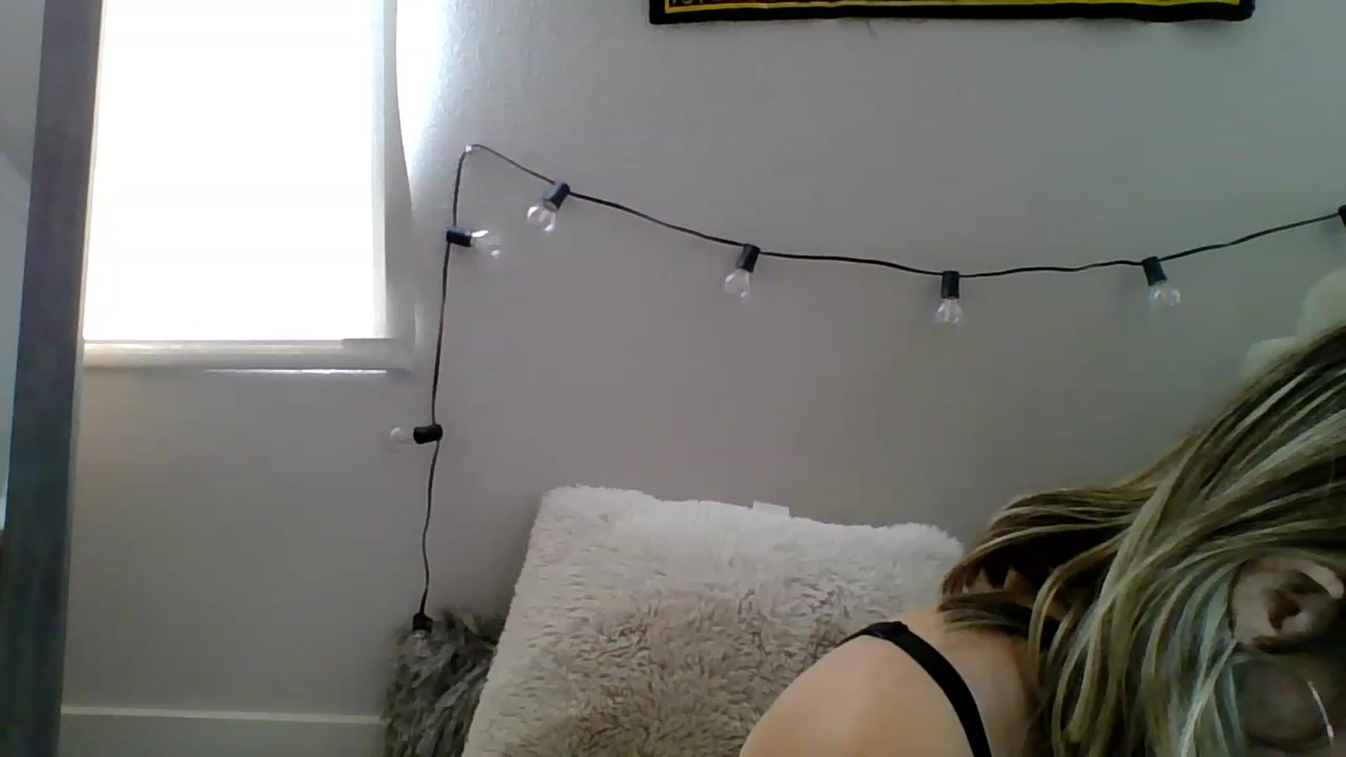Gallery image thumbnail from Amethyst_Gem's myfreecams stream on, 11/22/2022, 19:11 image 18 of 20