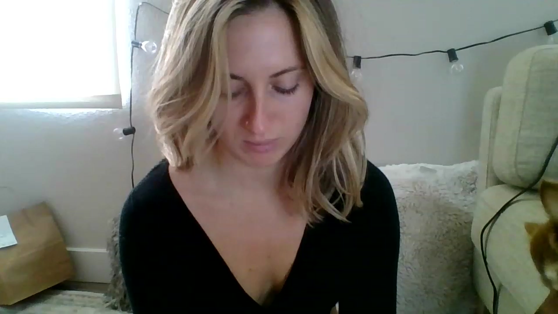 Gallery image thumbnail from Amethyst_Gem's myfreecams stream on, 11/23/2022, 19:04 image 3 of 20