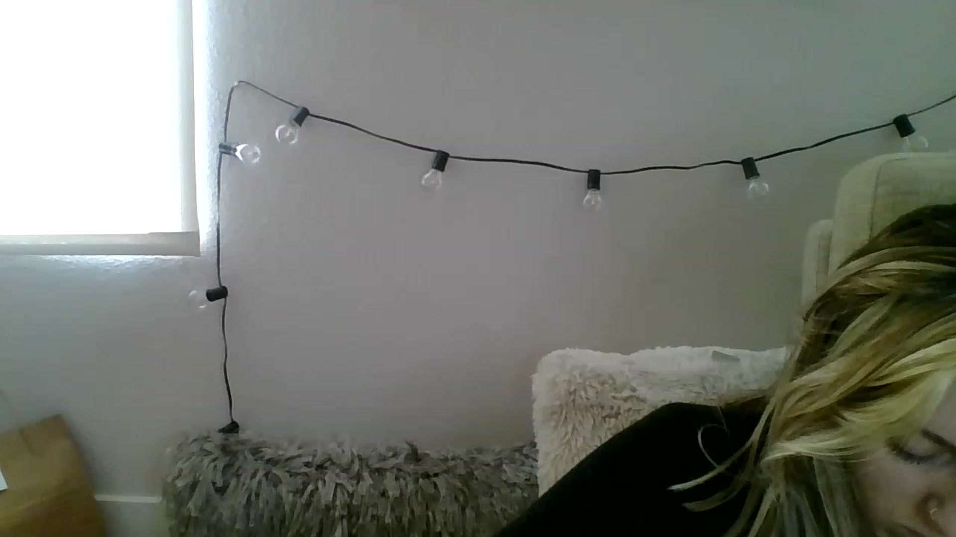 Gallery image thumbnail from Amethyst_Gem's myfreecams stream on, 11/23/2022, 19:04 image 14 of 20