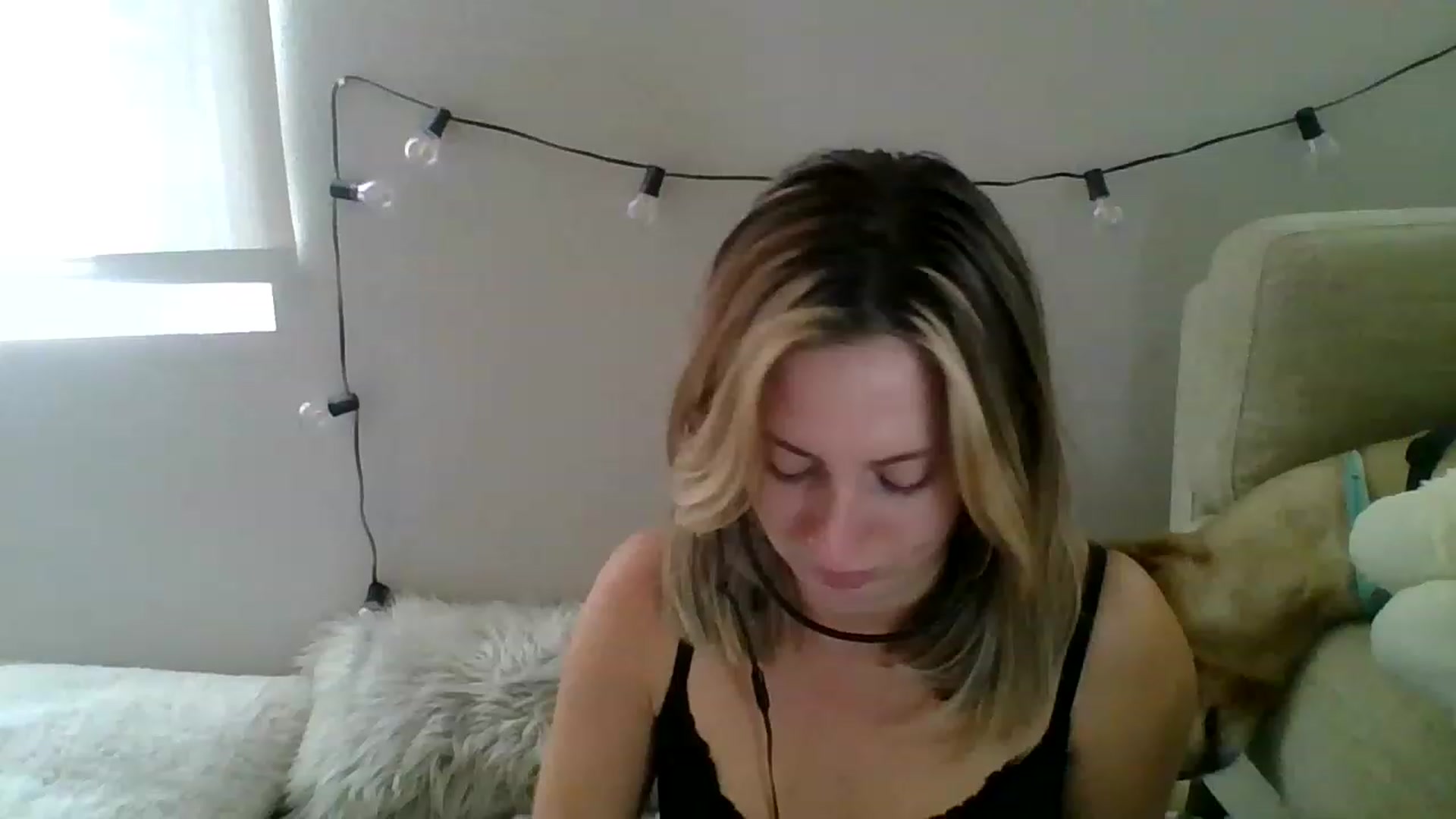 Gallery image thumbnail from Amethyst_Gem's myfreecams stream on, 11/25/2022, 22:20 image 20 of 20