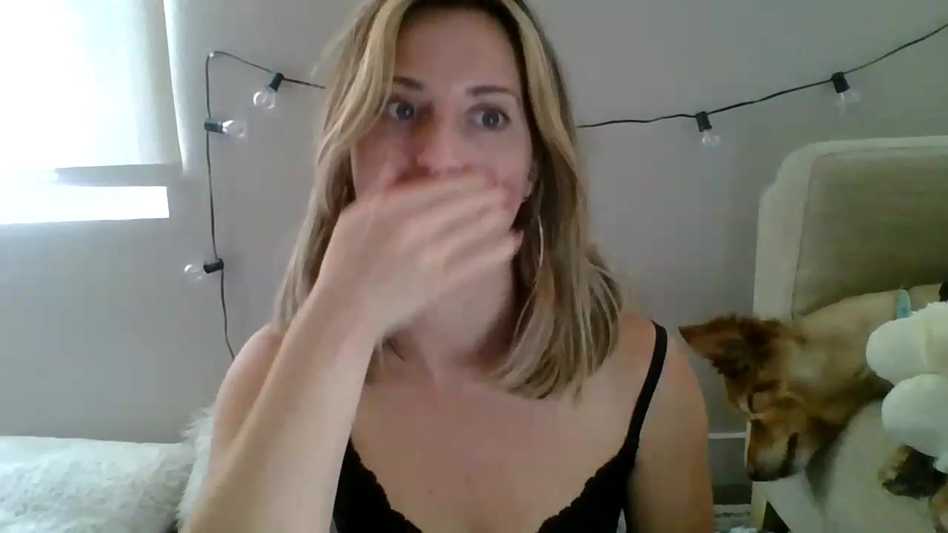 Gallery image thumbnail from Amethyst_Gem's myfreecams stream on, 11/25/2022, 22:20 image 17 of 20