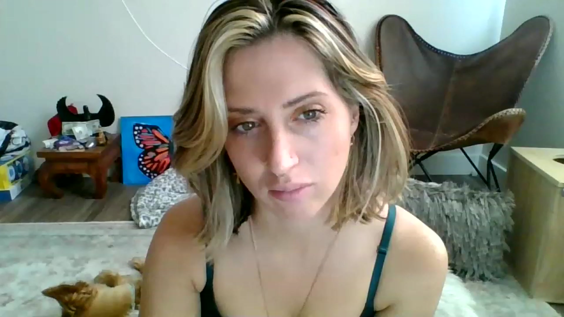 Gallery image thumbnail from Amethyst_Gem's myfreecams stream on, 12/23/2022, 19:37 image 10 of 20