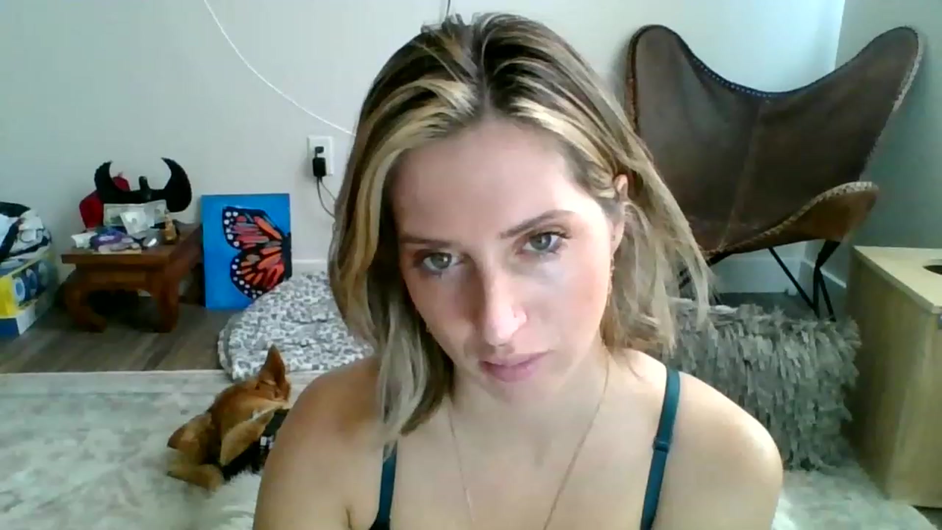 Gallery image thumbnail from Amethyst_Gem's myfreecams stream on, 12/23/2022, 19:37 image 6 of 20