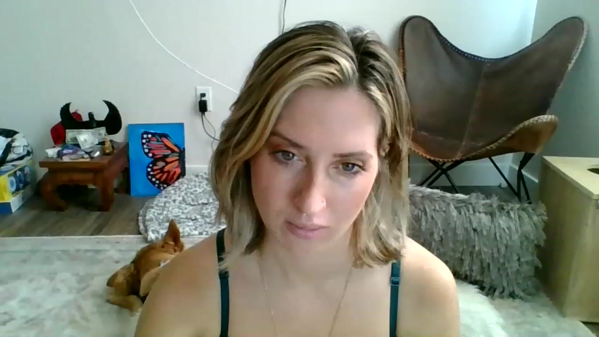 Gallery image thumbnail from Amethyst_Gem's myfreecams stream on, 12/23/2022, 19:37 image 8 of 20