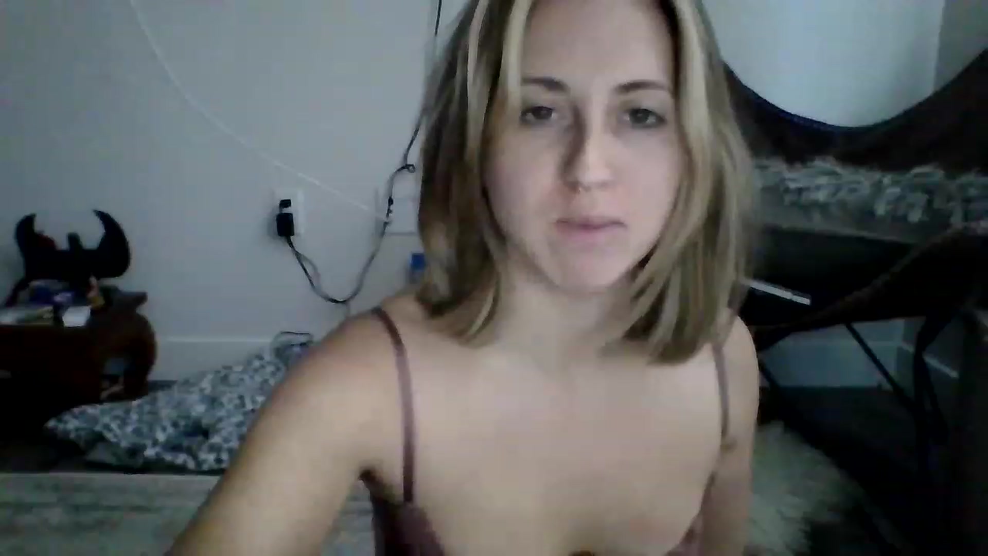 Gallery image thumbnail from Amethyst_Gem's myfreecams stream on, 01/02/2023, 22:51 image 9 of 20
