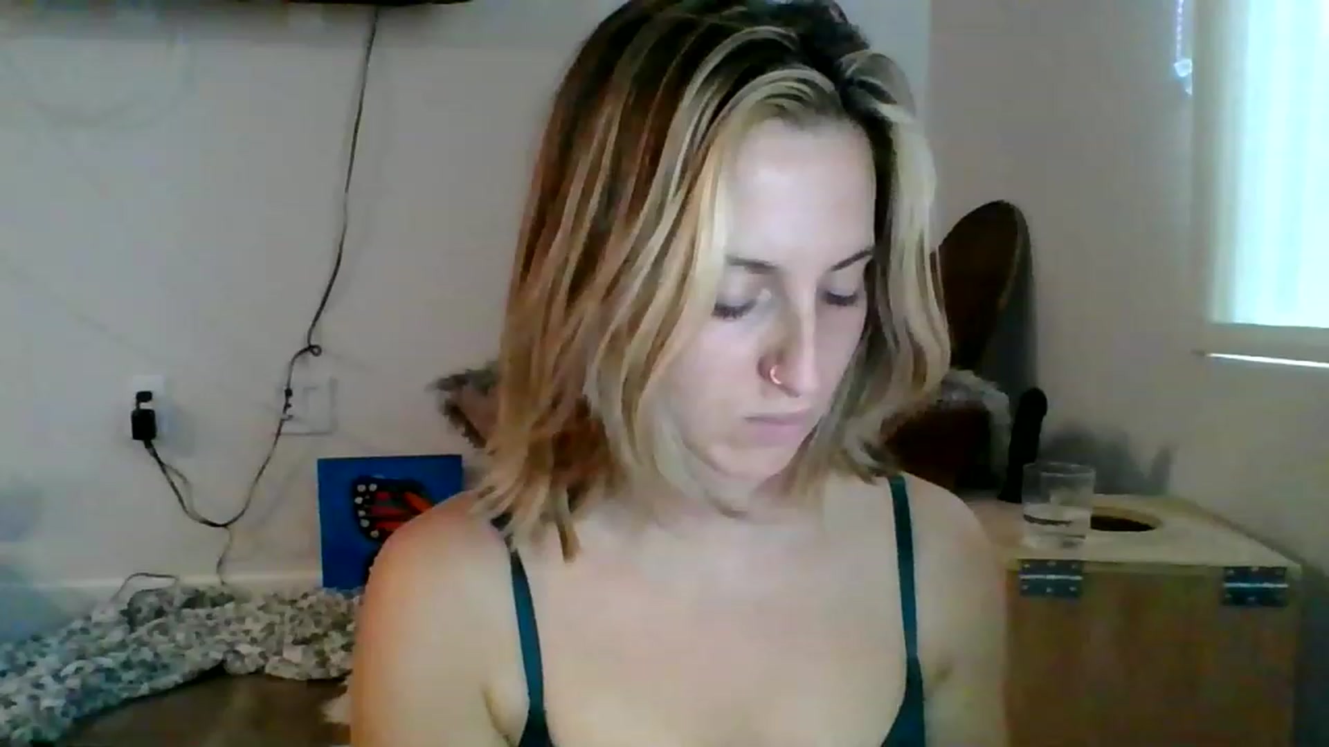 Gallery image thumbnail from Amethyst_Gem's myfreecams stream on, 01/04/2023, 20:08 image 9 of 20