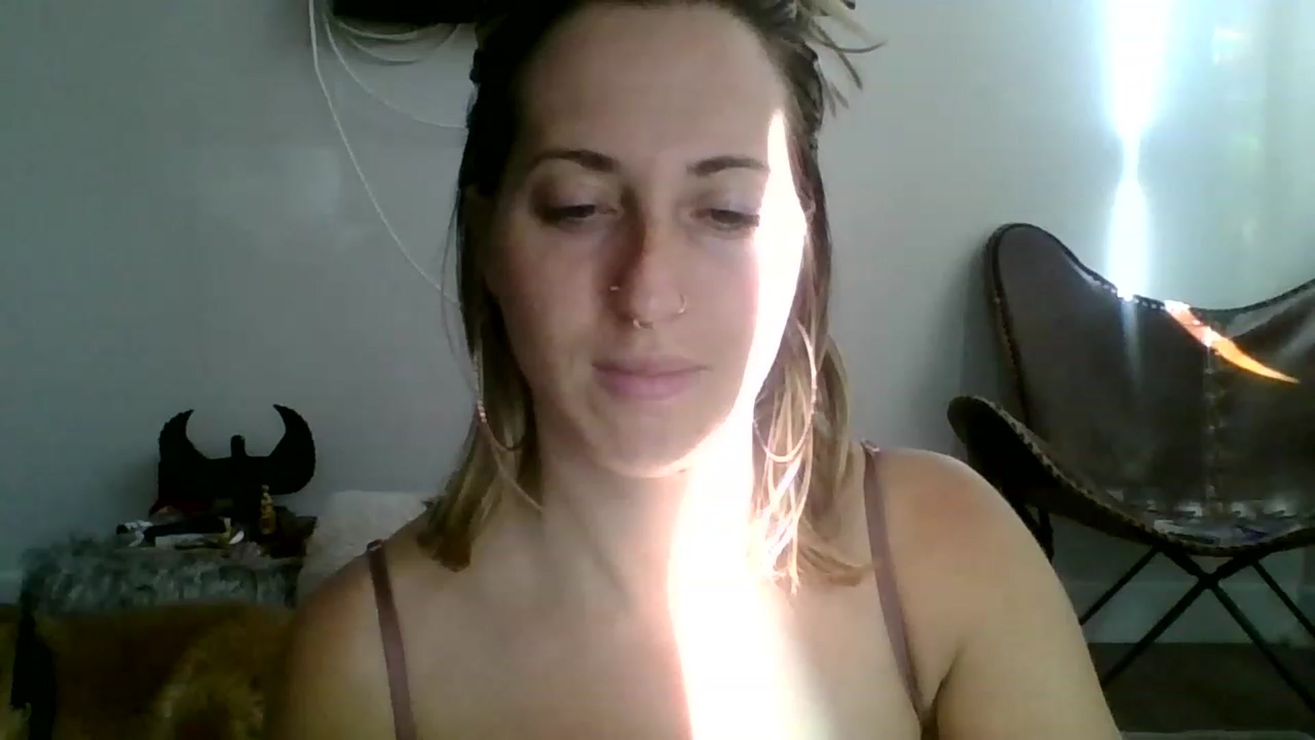 Gallery image thumbnail from Amethyst_Gem's myfreecams stream on, 02/19/2023, 23:32 image 18 of 20