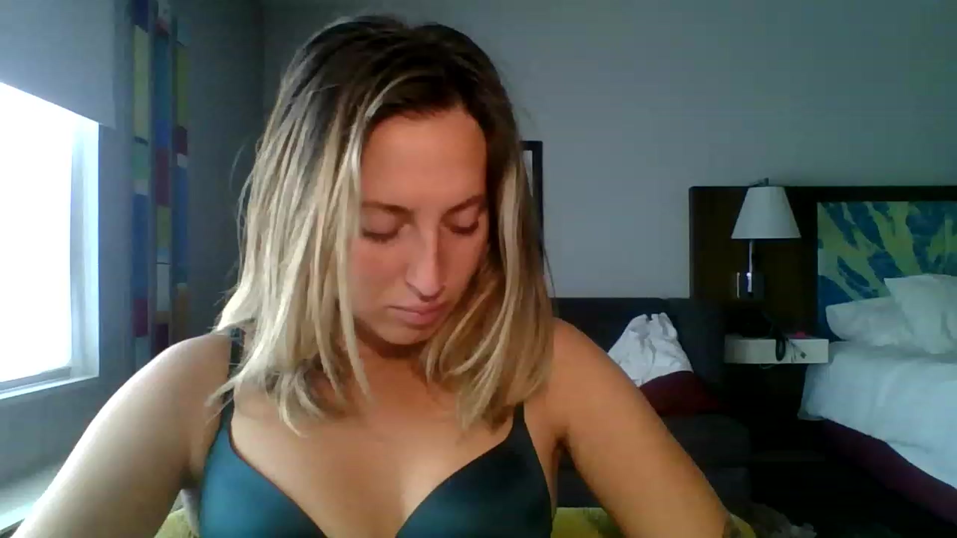 Gallery image thumbnail from Amethyst_Gem's myfreecams stream on, 05/01/2023, 16:55 image 2 of 20