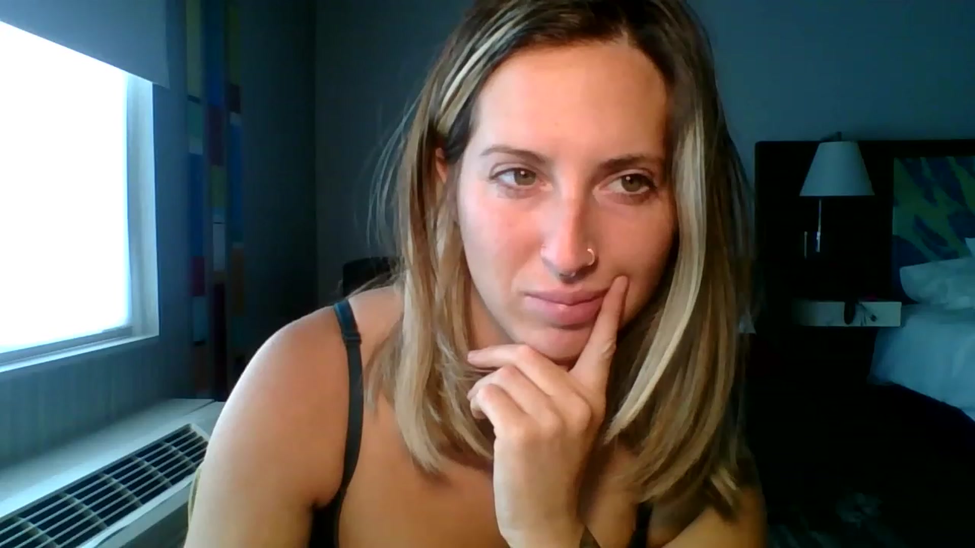 Gallery image thumbnail from Amethyst_Gem's myfreecams stream on, 05/01/2023, 16:55 image 10 of 20