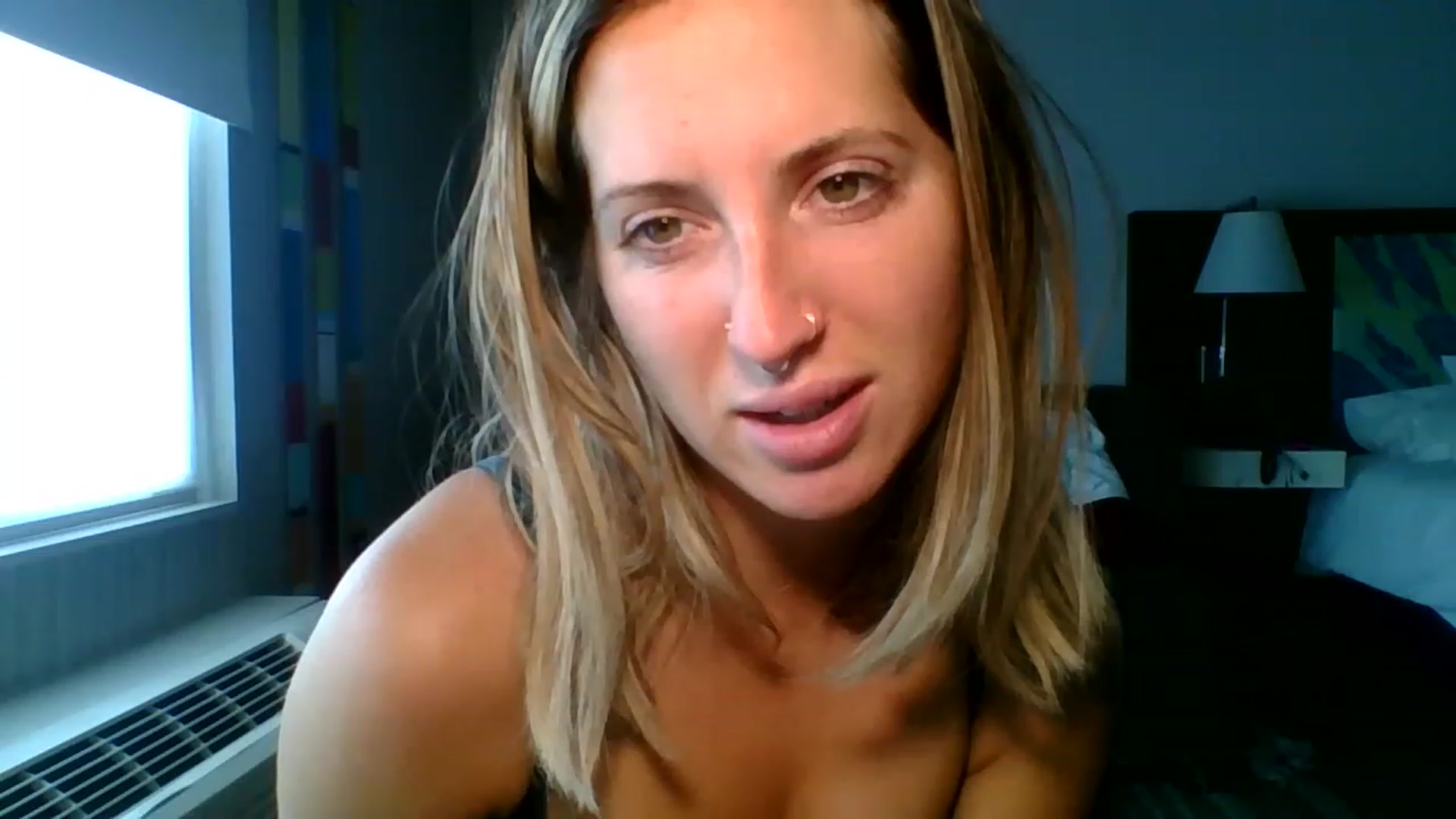Gallery image thumbnail from Amethyst_Gem's myfreecams stream on, 05/01/2023, 16:55 image 17 of 20