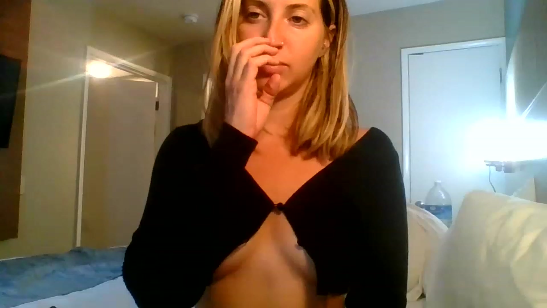 Gallery image thumbnail from Amethyst_Gem's myfreecams stream on, 05/02/2023, 14:59 image 14 of 20
