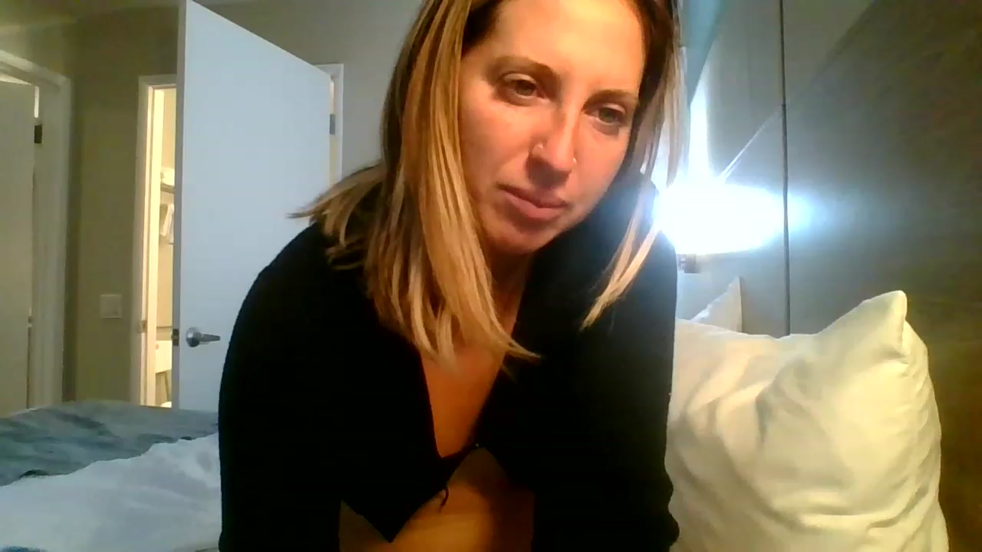 Gallery image thumbnail from Amethyst_Gem's myfreecams stream on, 05/02/2023, 14:59 image 3 of 20