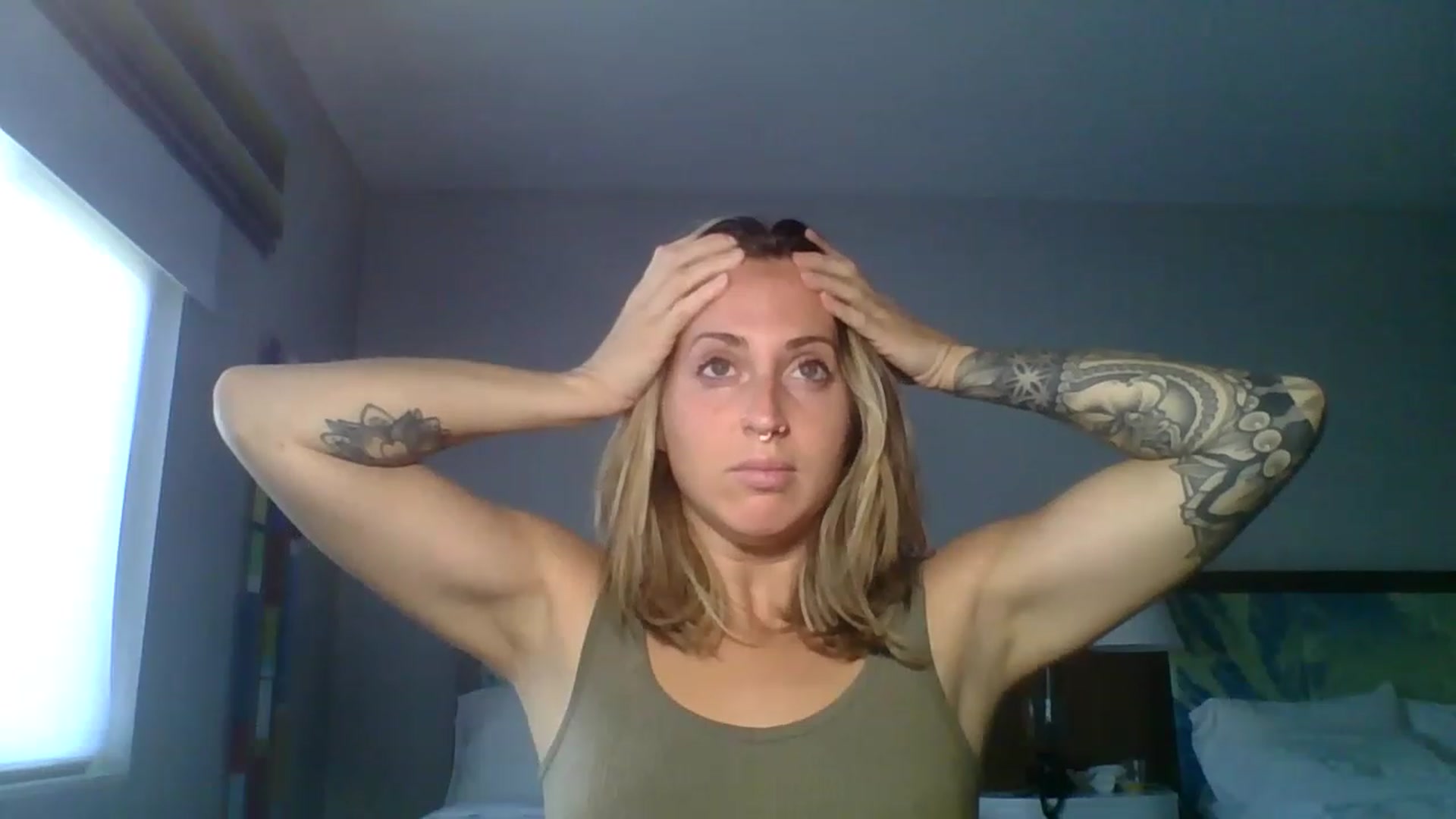 Gallery image thumbnail from Amethyst_Gem's myfreecams stream on, 05/03/2023, 18:39 image 4 of 20