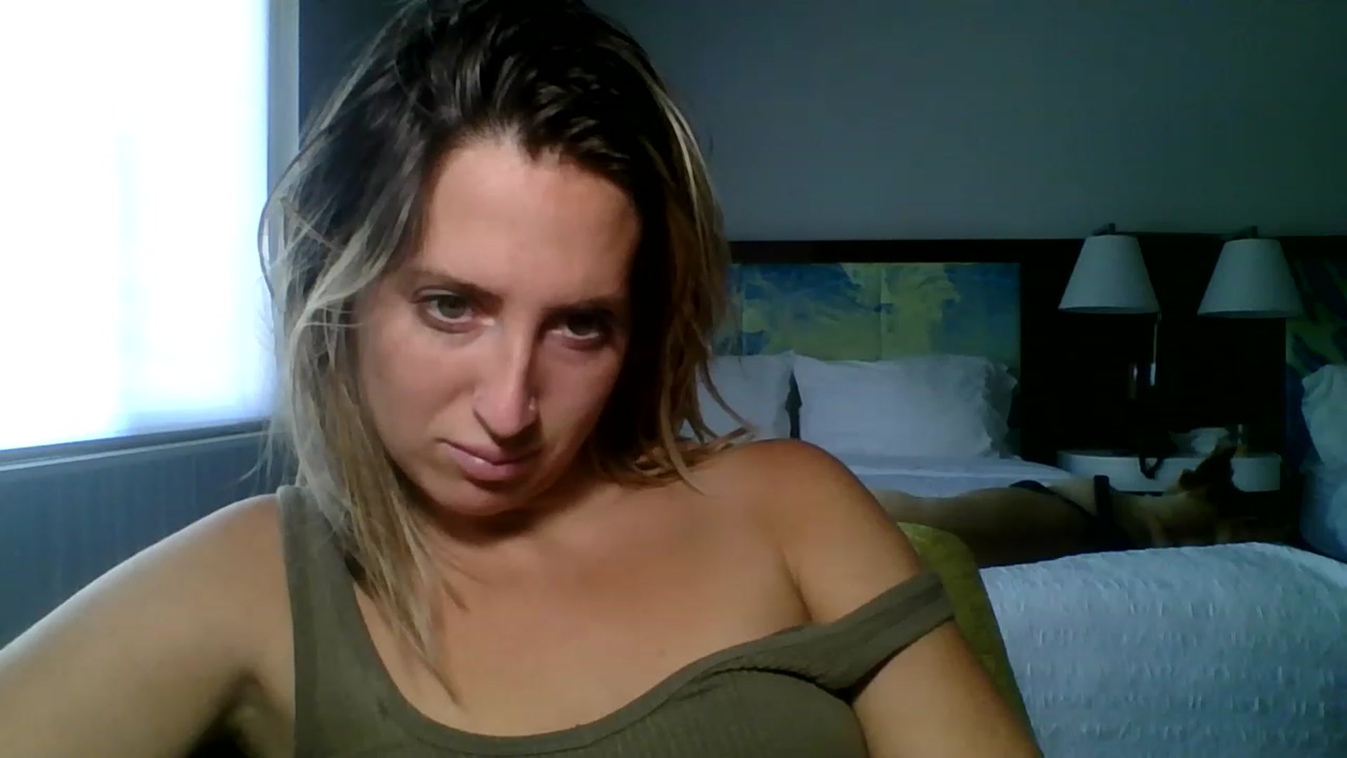 Gallery image thumbnail from Amethyst_Gem's myfreecams stream on, 05/03/2023, 18:39 image 8 of 20