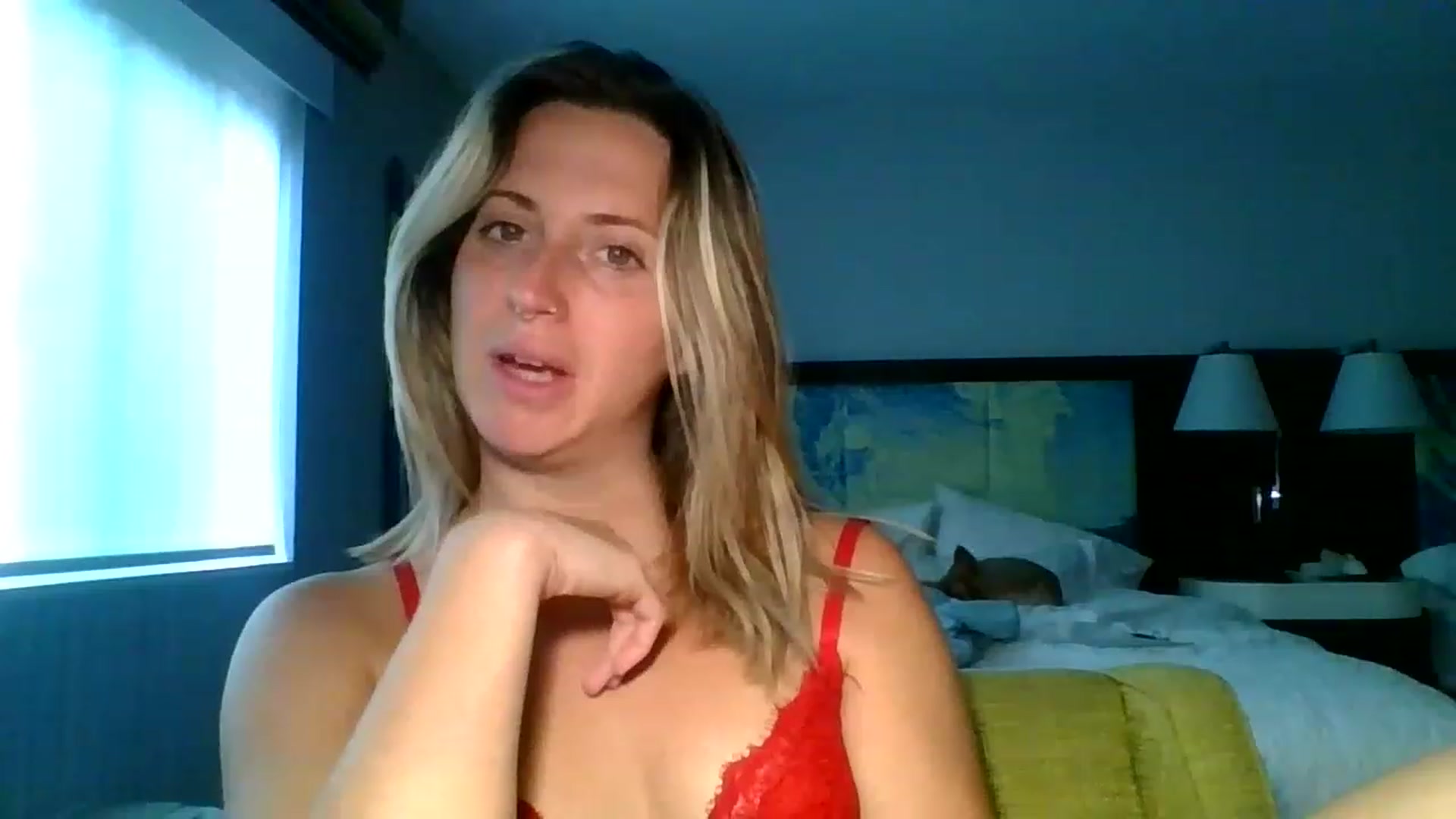 Gallery image thumbnail from Amethyst_Gem's myfreecams stream on, 05/05/2023, 15:48 image 11 of 20