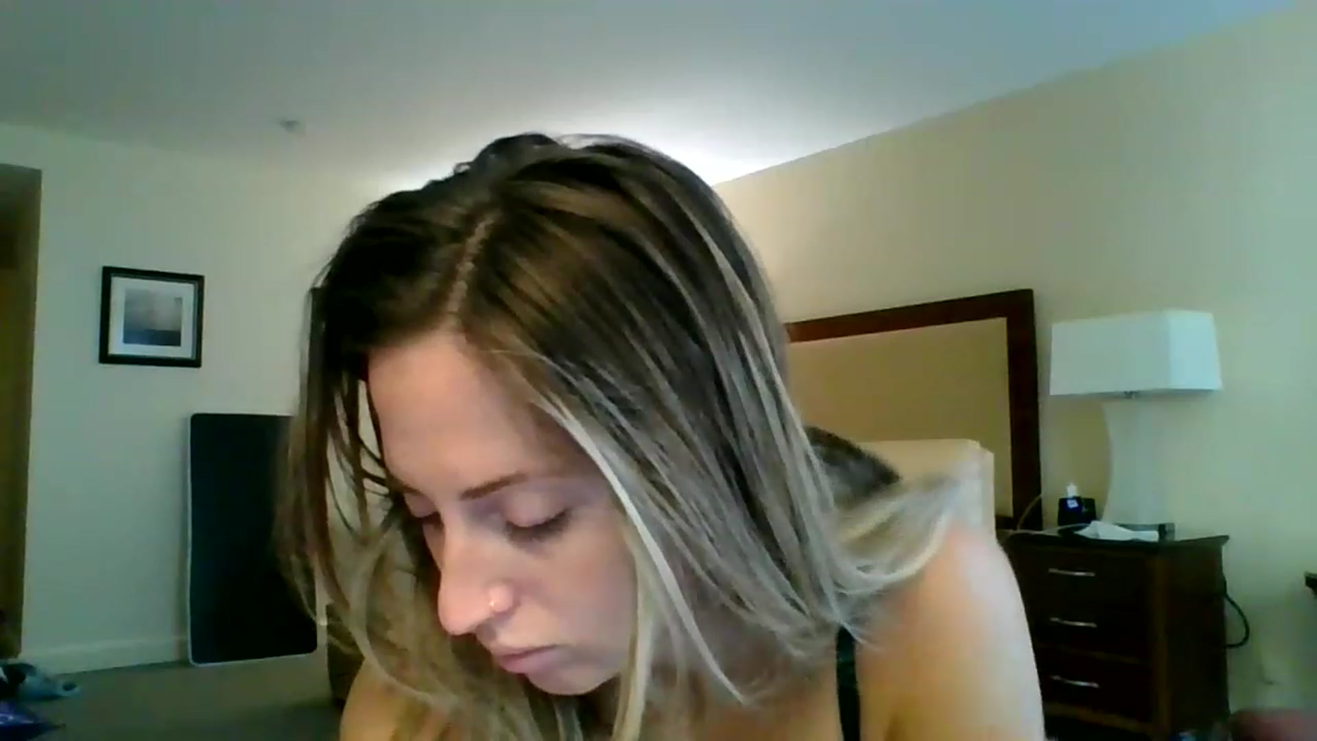 Gallery image thumbnail from Amethyst_Gem's myfreecams stream on, 05/15/2023, 16:51 image 12 of 20
