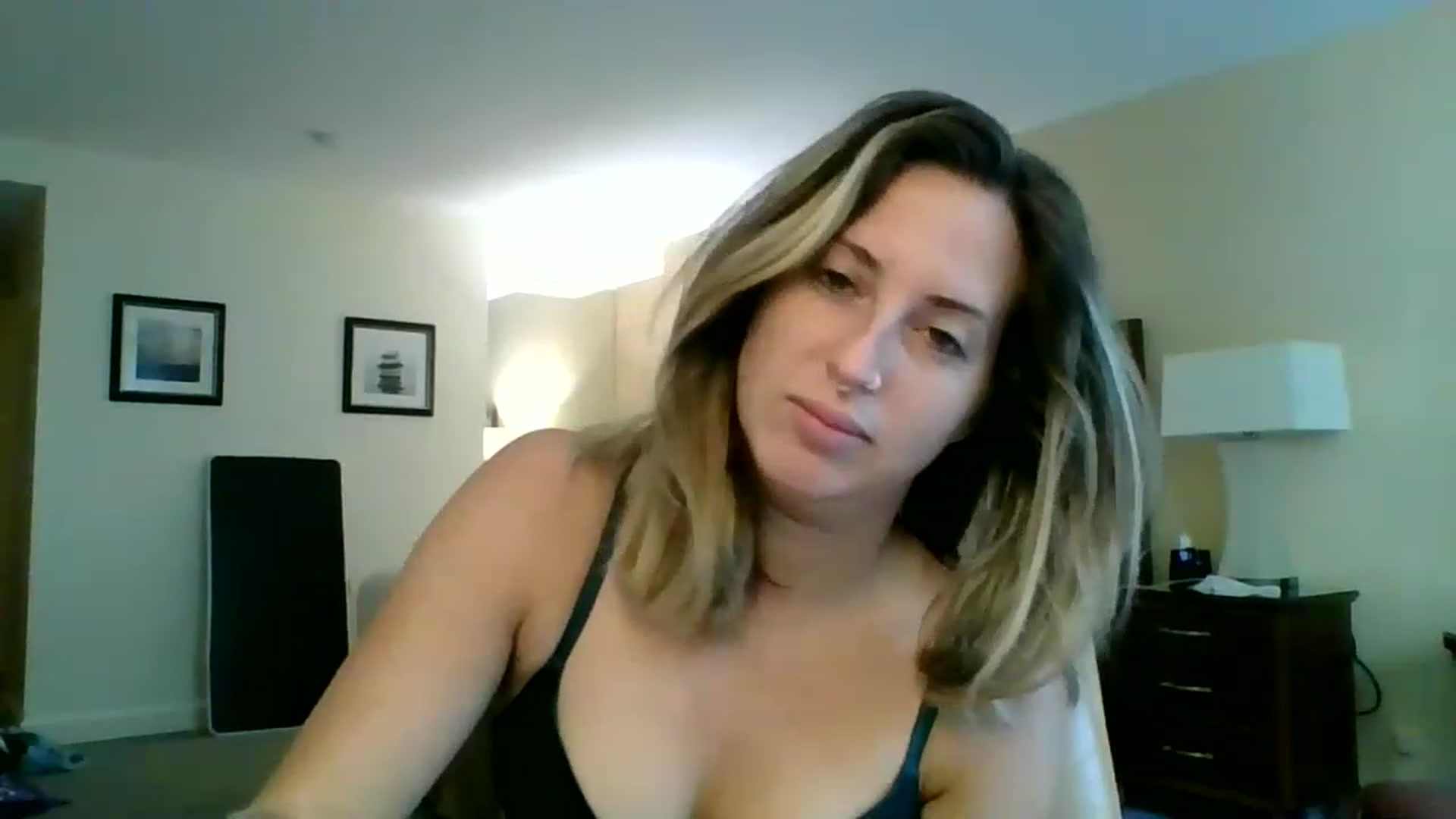 Gallery image thumbnail from Amethyst_Gem's myfreecams stream on, 05/15/2023, 16:51 image 11 of 20