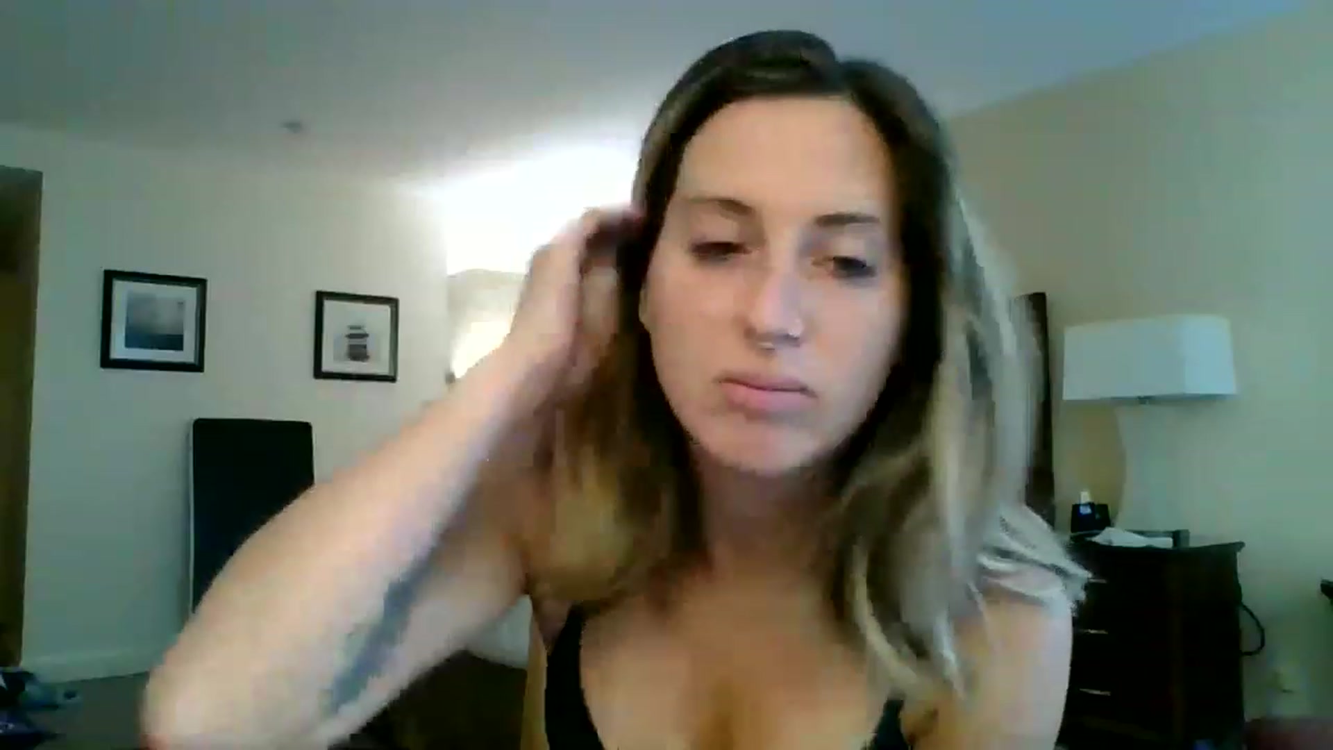 Gallery image thumbnail from Amethyst_Gem's myfreecams stream on, 05/15/2023, 16:51 image 10 of 20