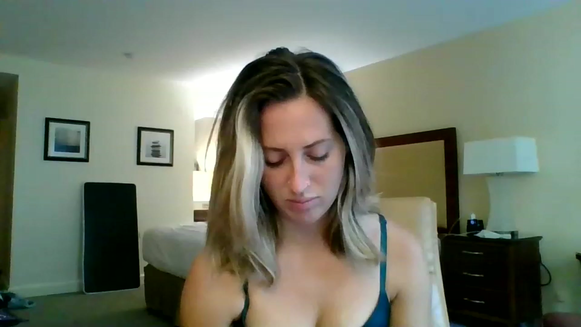Gallery image thumbnail from Amethyst_Gem's myfreecams stream on, 05/15/2023, 16:51 image 9 of 20
