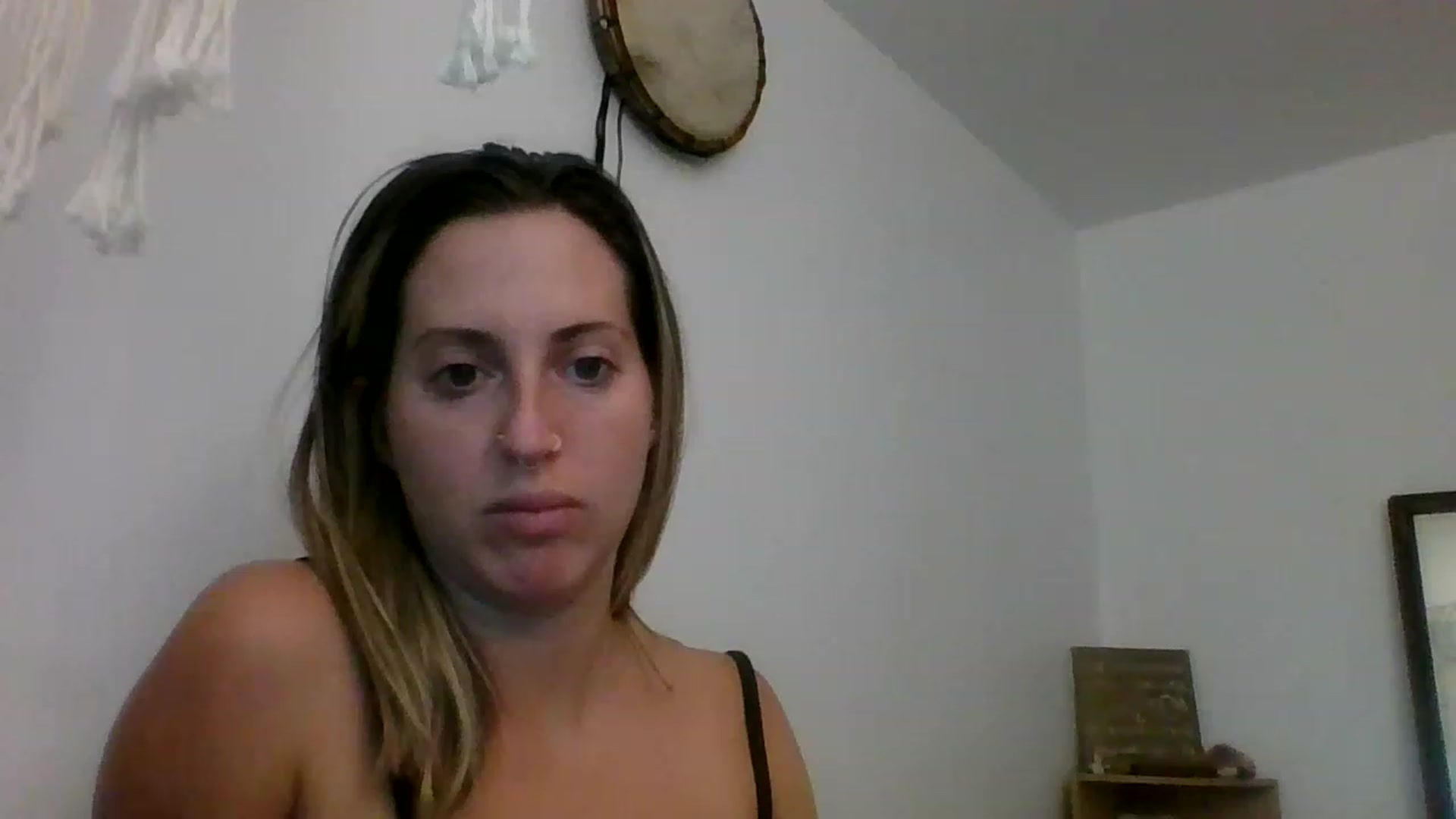 Gallery image thumbnail from Amethyst_Gem's myfreecams stream on, 06/06/2023, 18:31 image 10 of 20