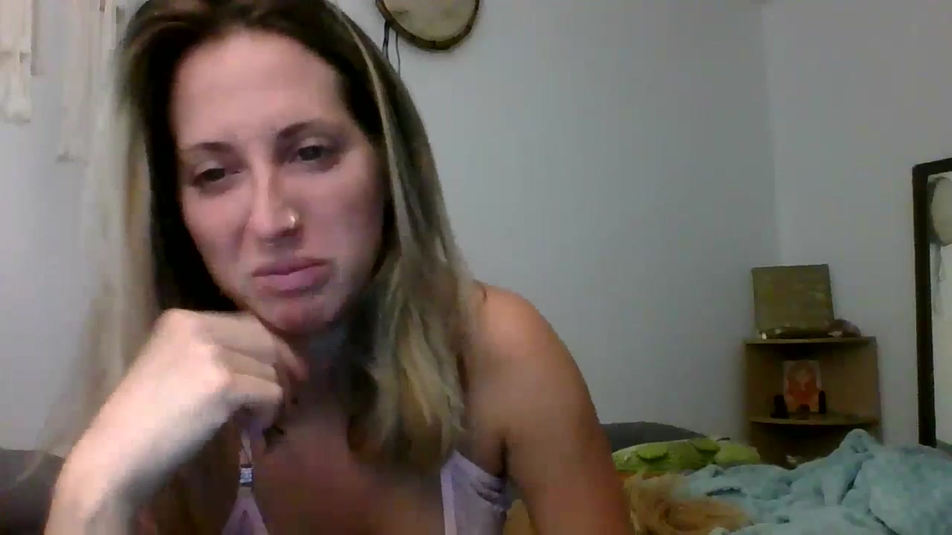 Gallery image thumbnail from Amethyst_Gem's myfreecams stream on, 06/16/2023, 22:00 image 13 of 20