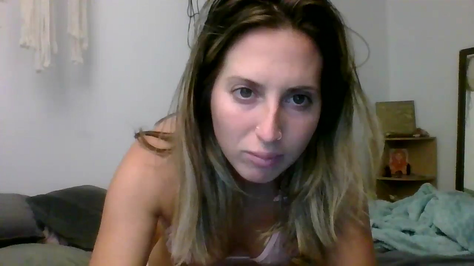 Gallery image thumbnail from Amethyst_Gem's myfreecams stream on, 06/16/2023, 22:00 image 19 of 20