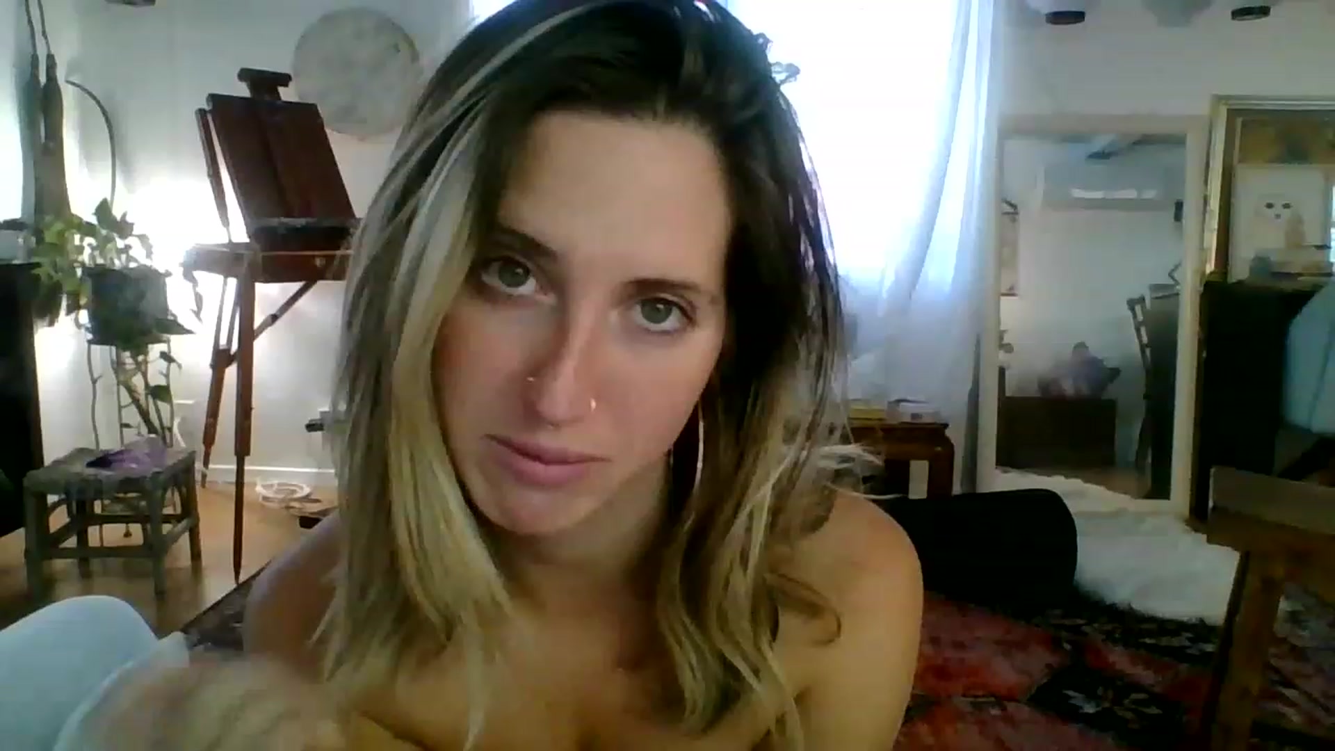 Gallery image thumbnail from Amethyst_Gem's myfreecams stream on, 06/17/2023, 18:13 image 14 of 20