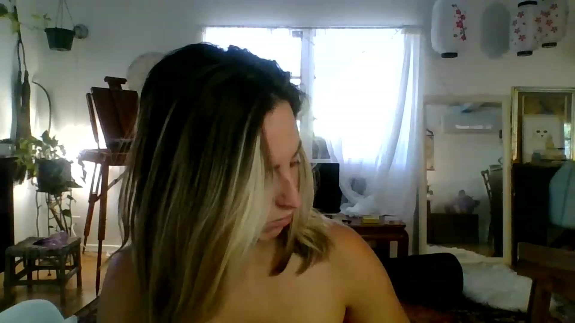 Gallery image thumbnail from Amethyst_Gem's myfreecams stream on, 06/17/2023, 18:13 image 9 of 20