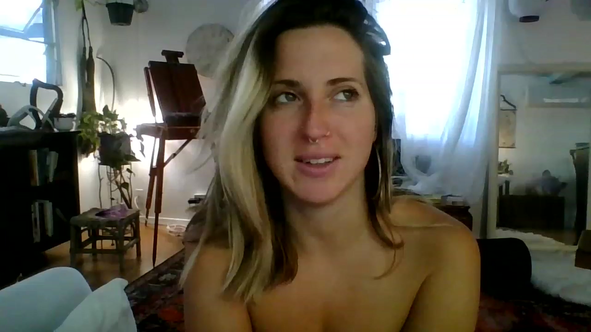 Gallery image thumbnail from Amethyst_Gem's myfreecams stream on, 06/17/2023, 18:13 image 3 of 20