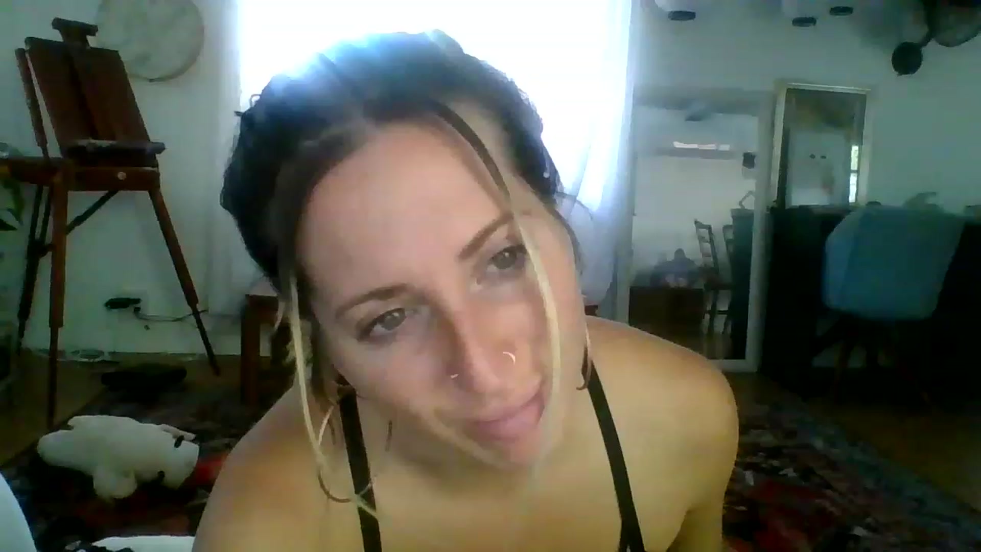 Gallery image thumbnail from Amethyst_Gem's myfreecams stream on, 06/19/2023, 18:52 image 7 of 20