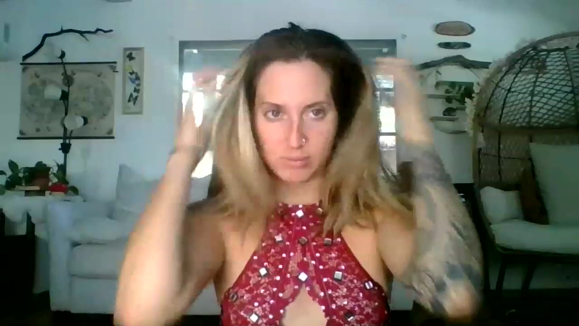 Gallery image thumbnail from Amethyst_Gem's myfreecams stream on, 06/21/2023, 17:21 image 2 of 20