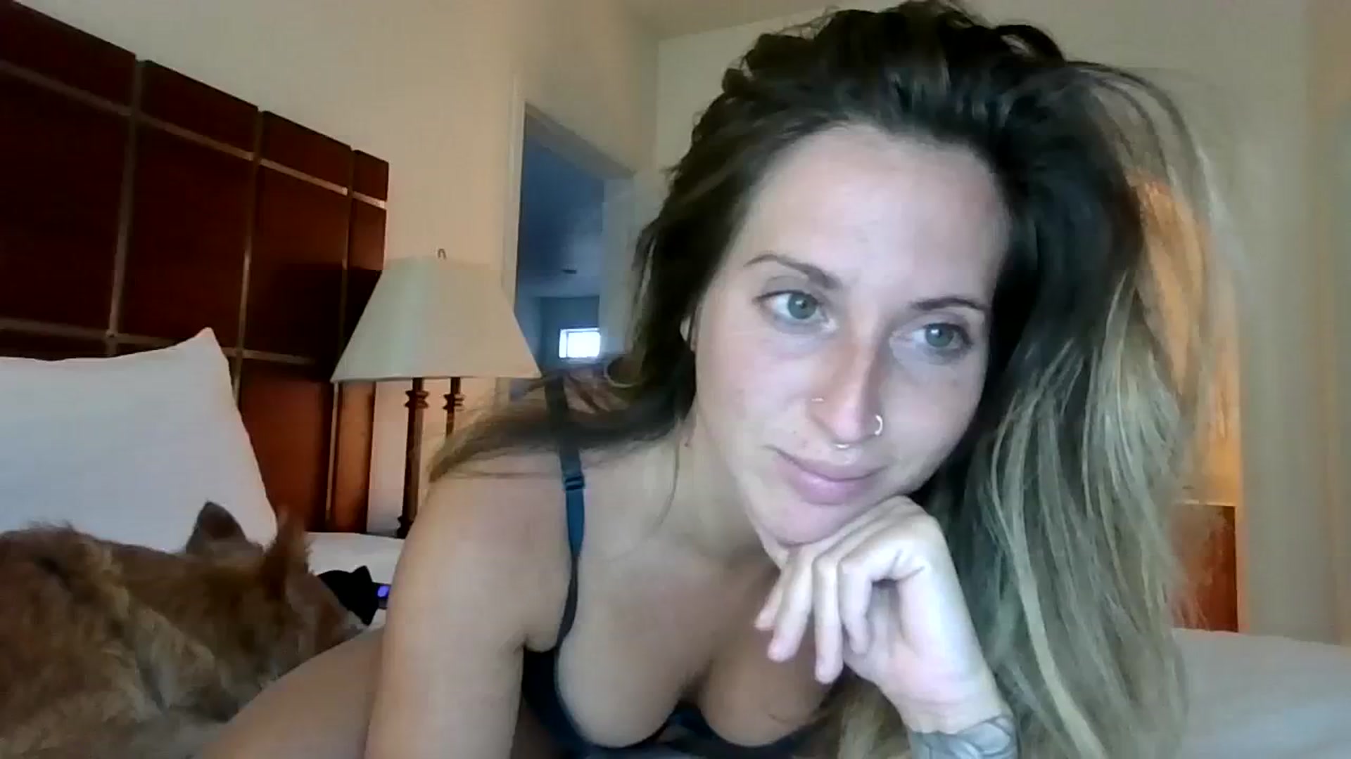 Gallery image thumbnail from Amethyst_Gem's myfreecams stream on, 08/15/2023, 02:10 image 7 of 20