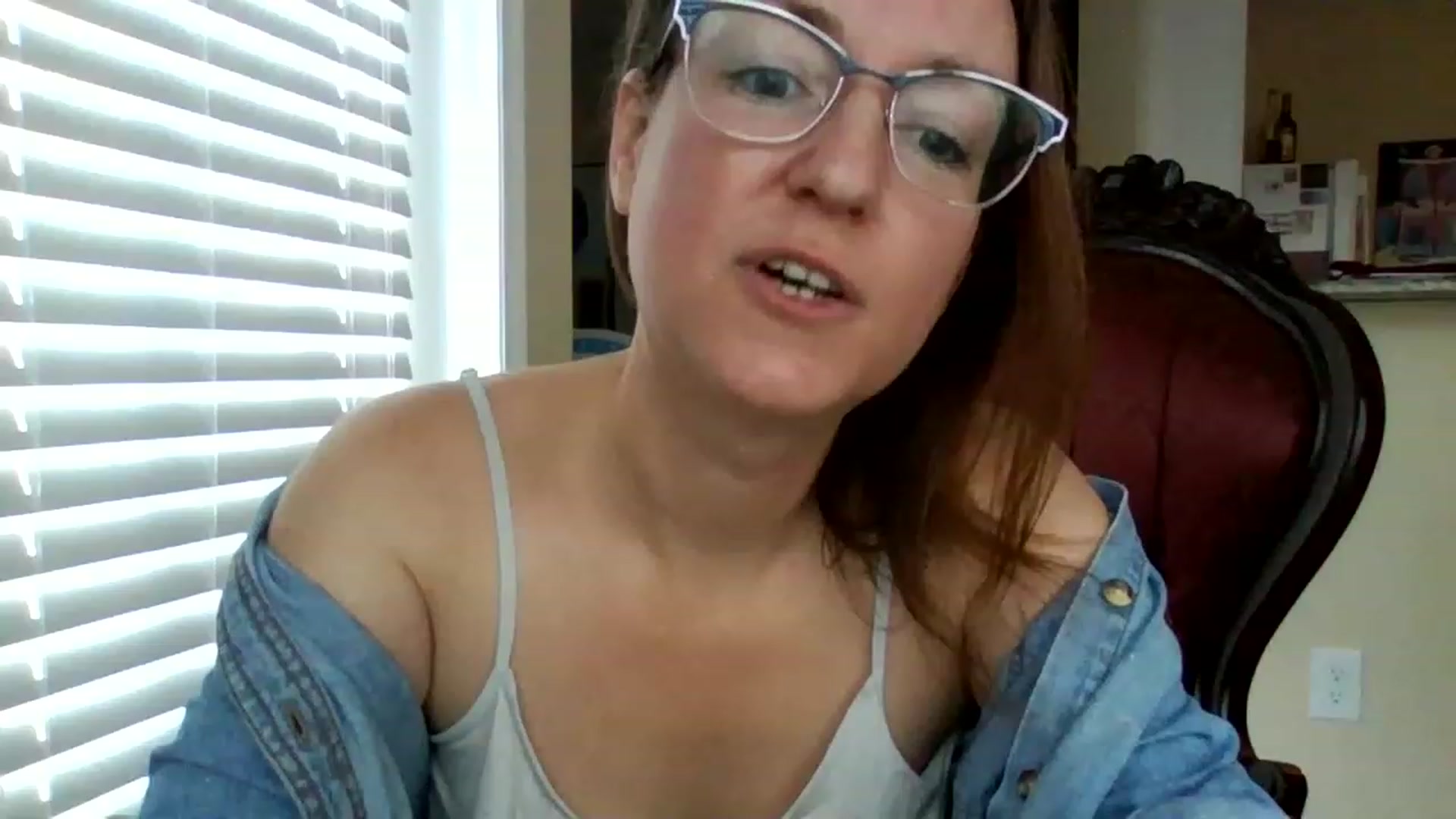 Gallery image thumbnail from AmiRobertsXO's myfreecams stream on, 07/15/2023, 19:54 image 3 of 20