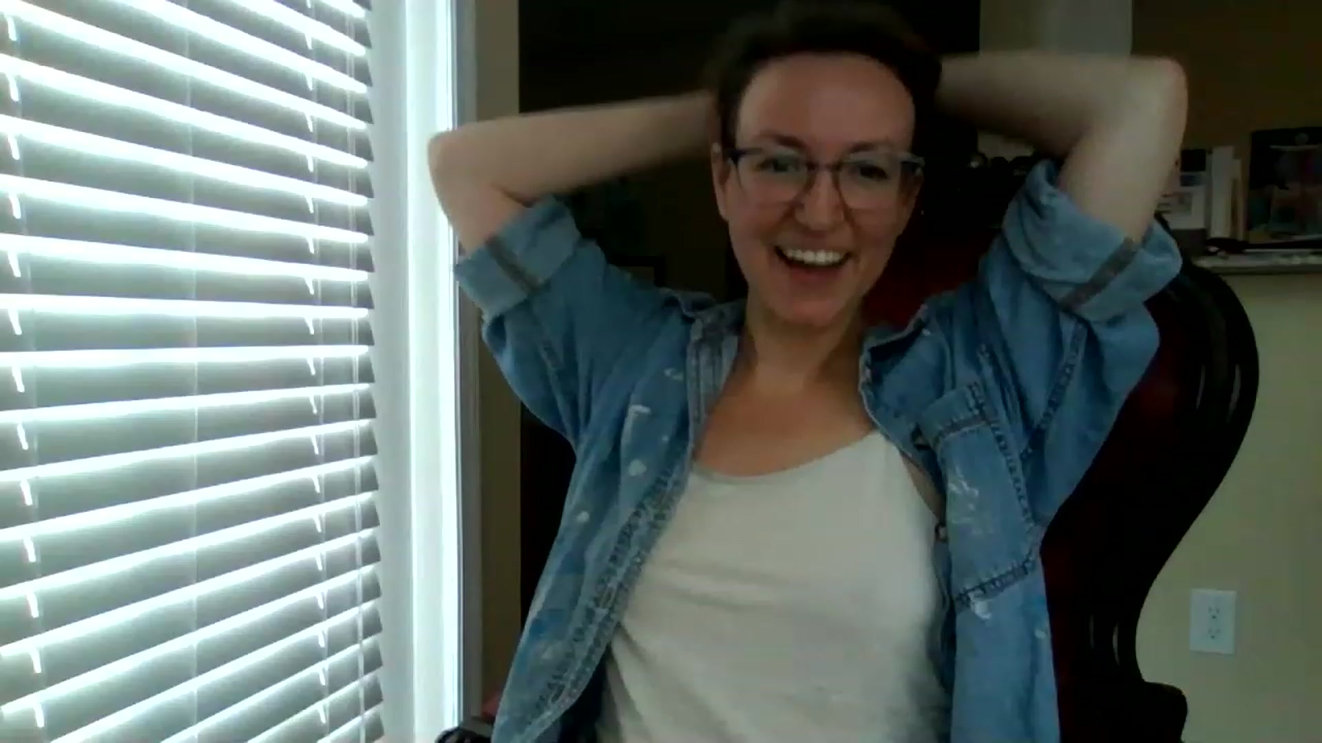 Gallery image thumbnail from AmiRobertsXO's myfreecams stream on, 07/15/2023, 19:54 image 11 of 20