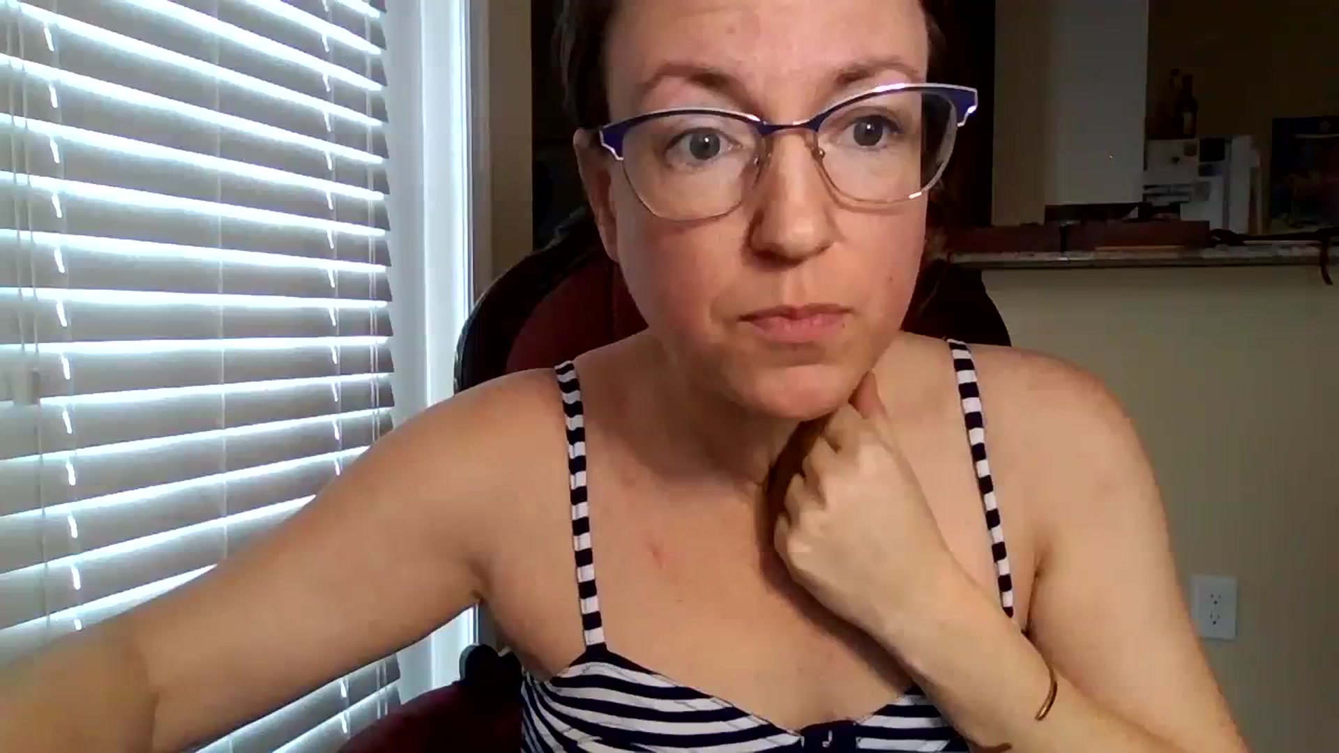Gallery image thumbnail from AmiRobertsXO's myfreecams stream on, 07/22/2023, 19:41 image 6 of 20
