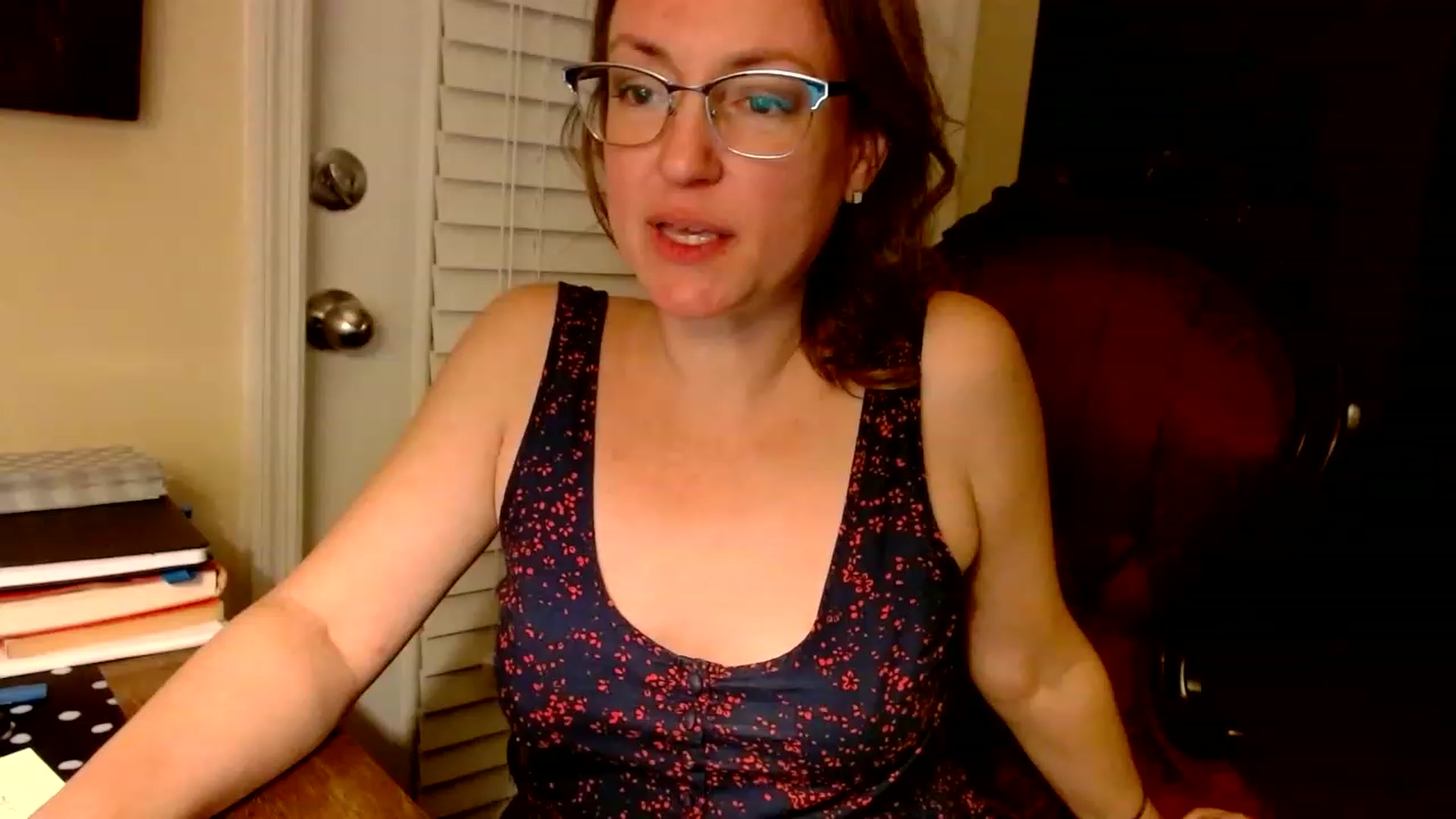 Gallery image thumbnail from AmiRobertsXO's myfreecams stream on, 08/13/2023, 08:10 image 6 of 20