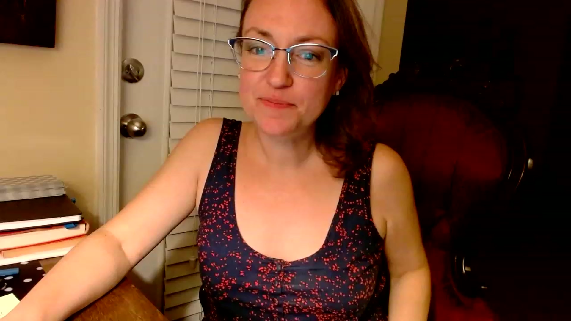 Gallery image thumbnail from AmiRobertsXO's myfreecams stream on, 08/13/2023, 08:10 image 7 of 20