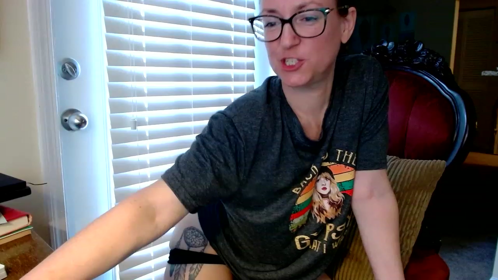 Gallery image thumbnail from AmiRobertsXO's myfreecams stream on, 08/24/2023, 13:12 image 14 of 20