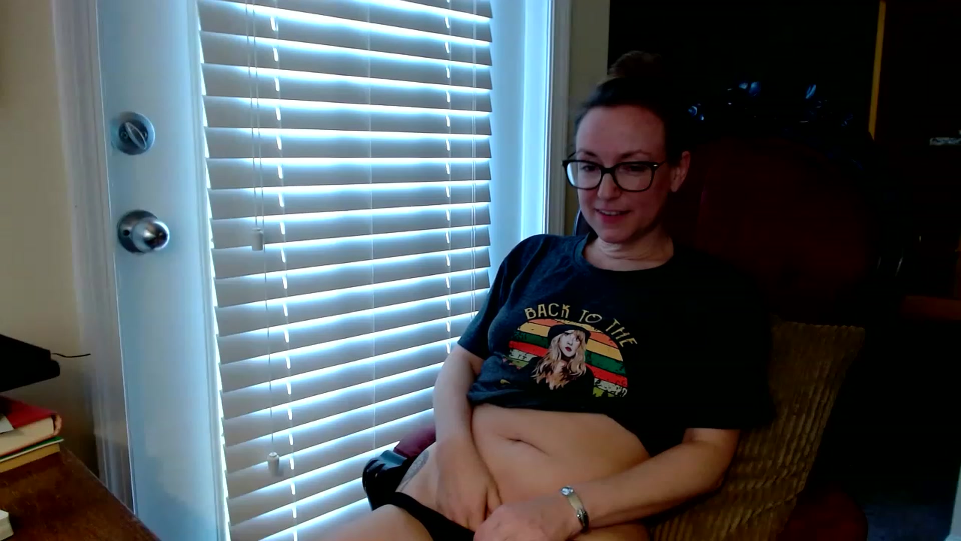 Gallery image thumbnail from AmiRobertsXO's myfreecams stream on, 08/24/2023, 13:12 image 15 of 20