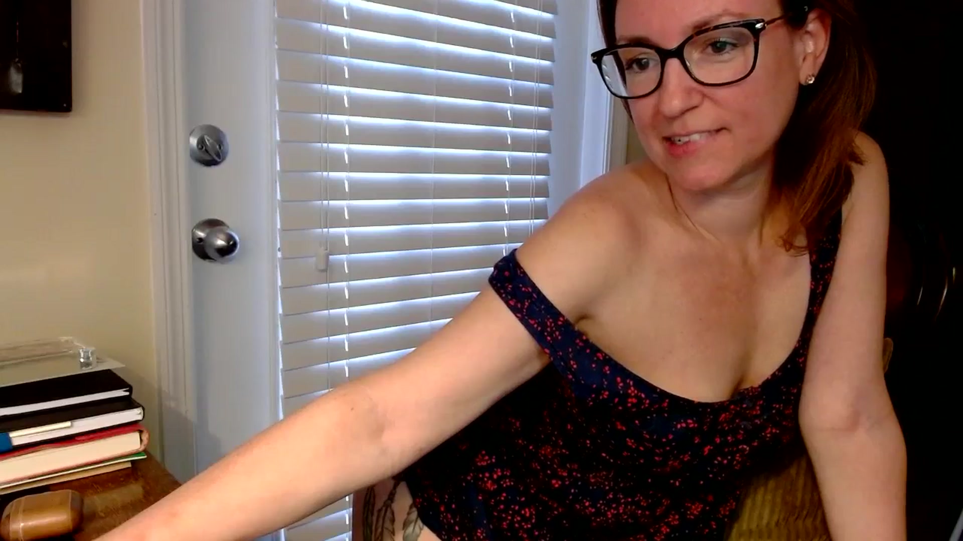 Gallery image thumbnail from AmiRobertsXO's myfreecams stream on, 08/26/2023, 12:00 image 5 of 20