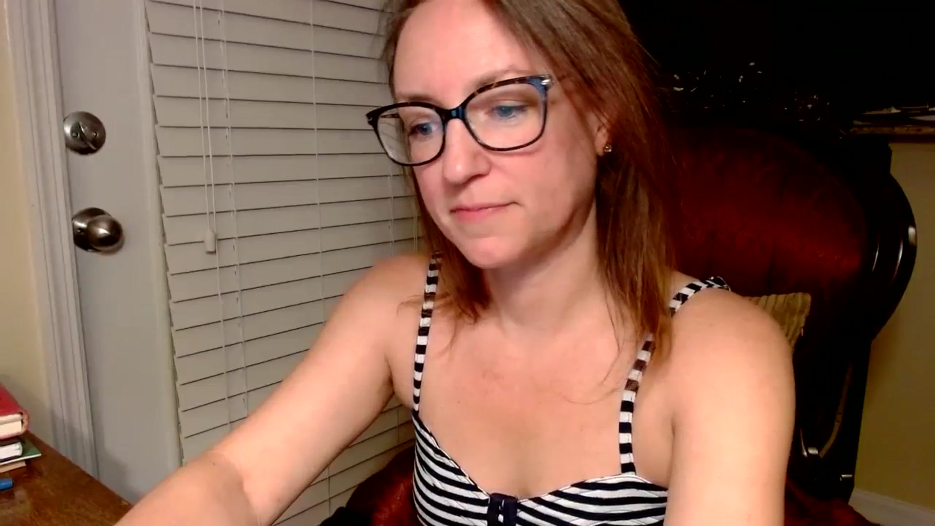 Gallery image thumbnail from AmiRobertsXO's myfreecams stream on, 08/28/2023, 11:13 image 17 of 20