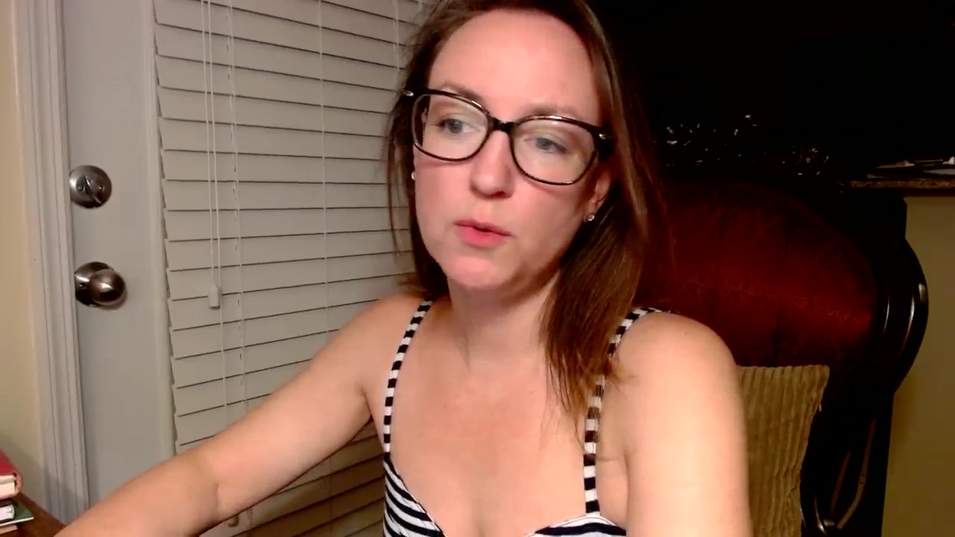 Gallery image thumbnail from AmiRobertsXO's myfreecams stream on, 08/28/2023, 11:13 image 8 of 20