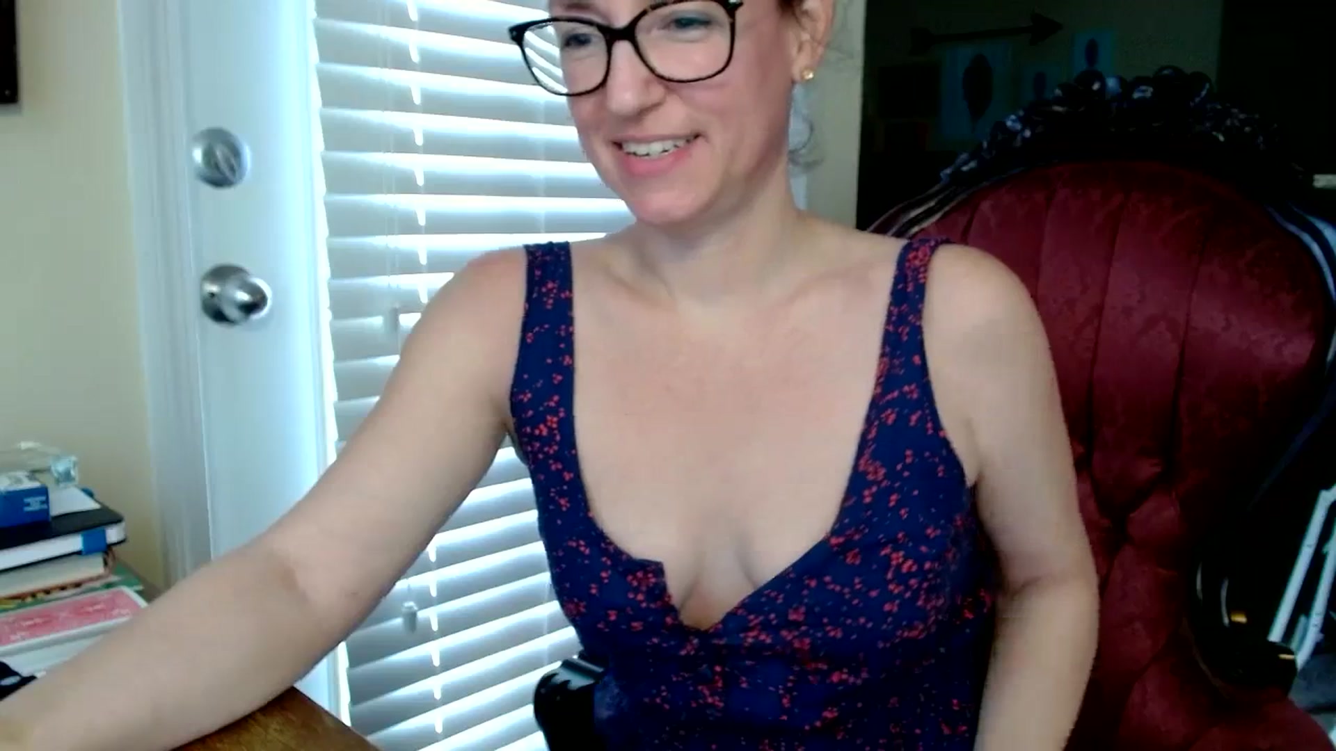 Gallery image thumbnail from AmiRobertsXO's myfreecams stream on, 08/29/2023, 14:18 image 6 of 20