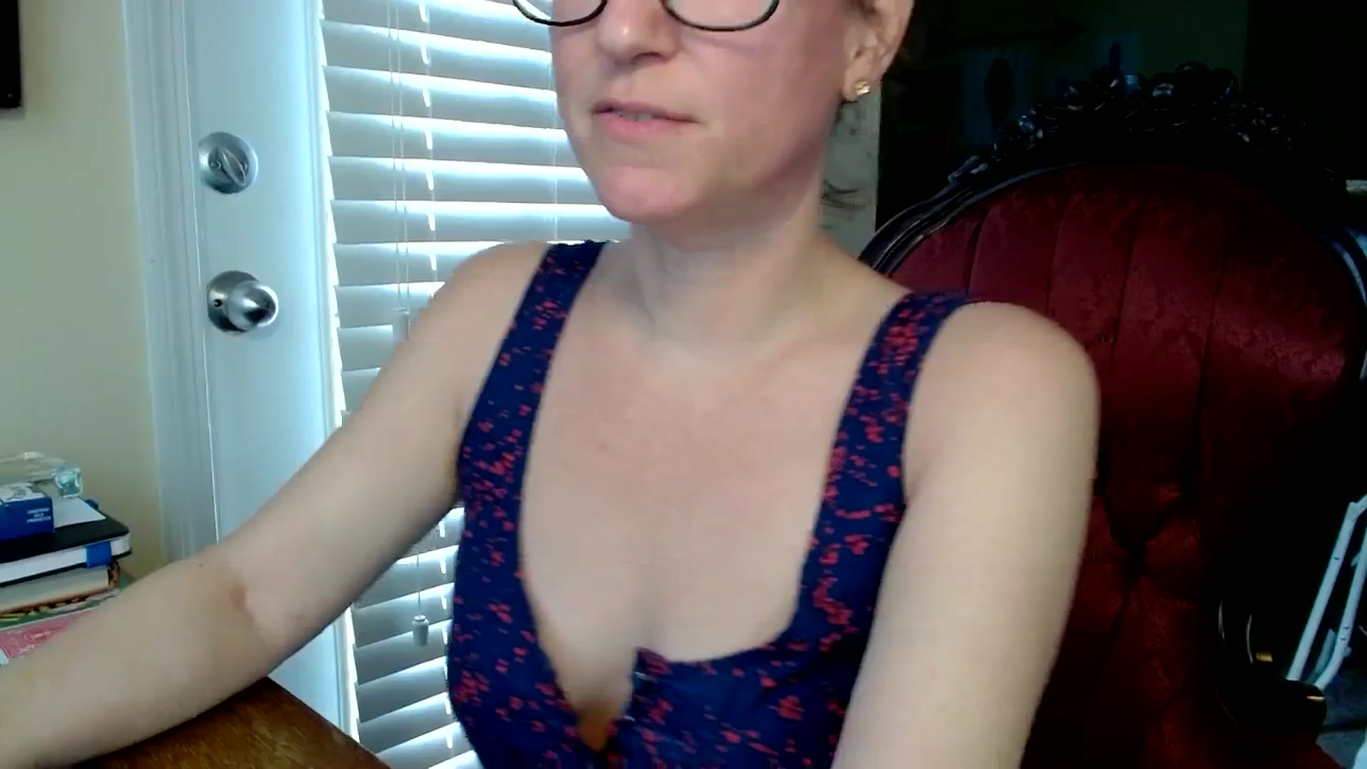Gallery image thumbnail from AmiRobertsXO's myfreecams stream on, 08/29/2023, 14:18 image 2 of 20
