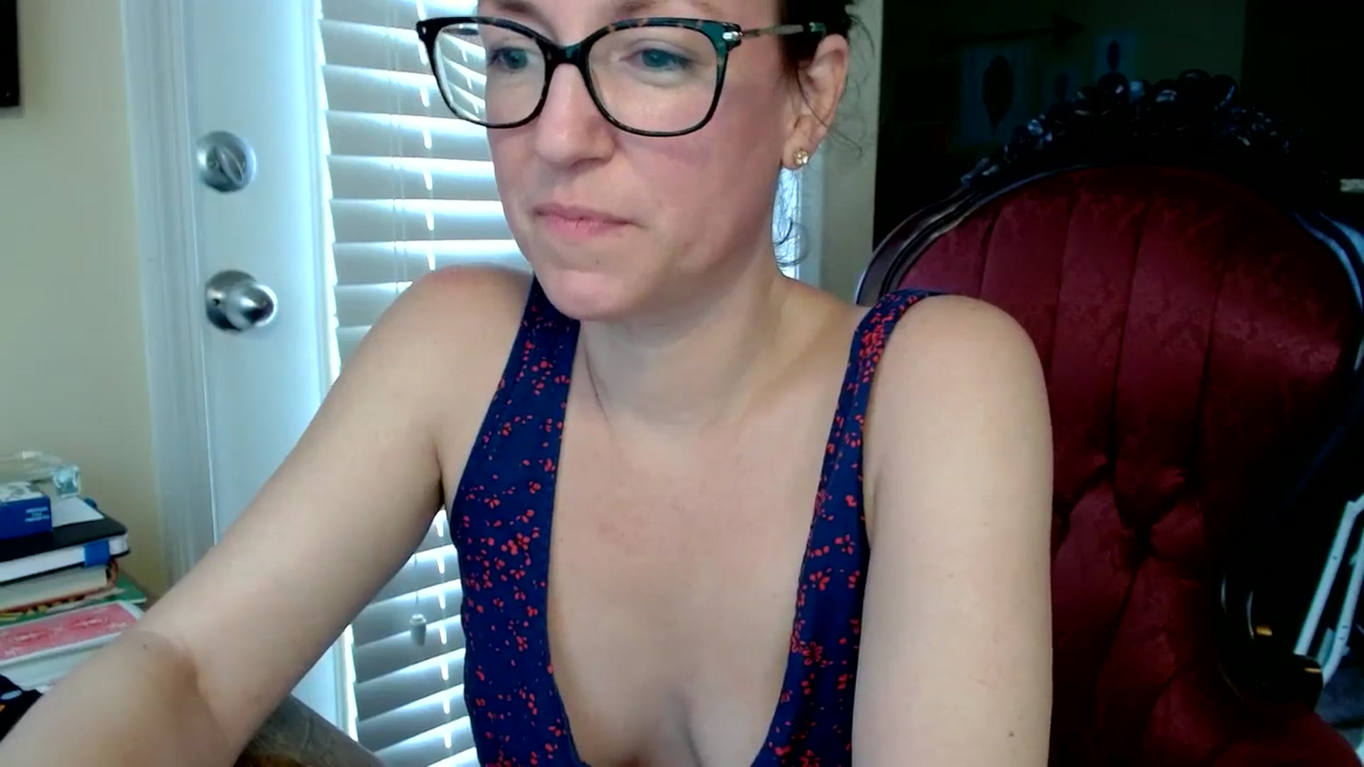 Gallery image thumbnail from AmiRobertsXO's myfreecams stream on, 08/29/2023, 14:18 image 18 of 20
